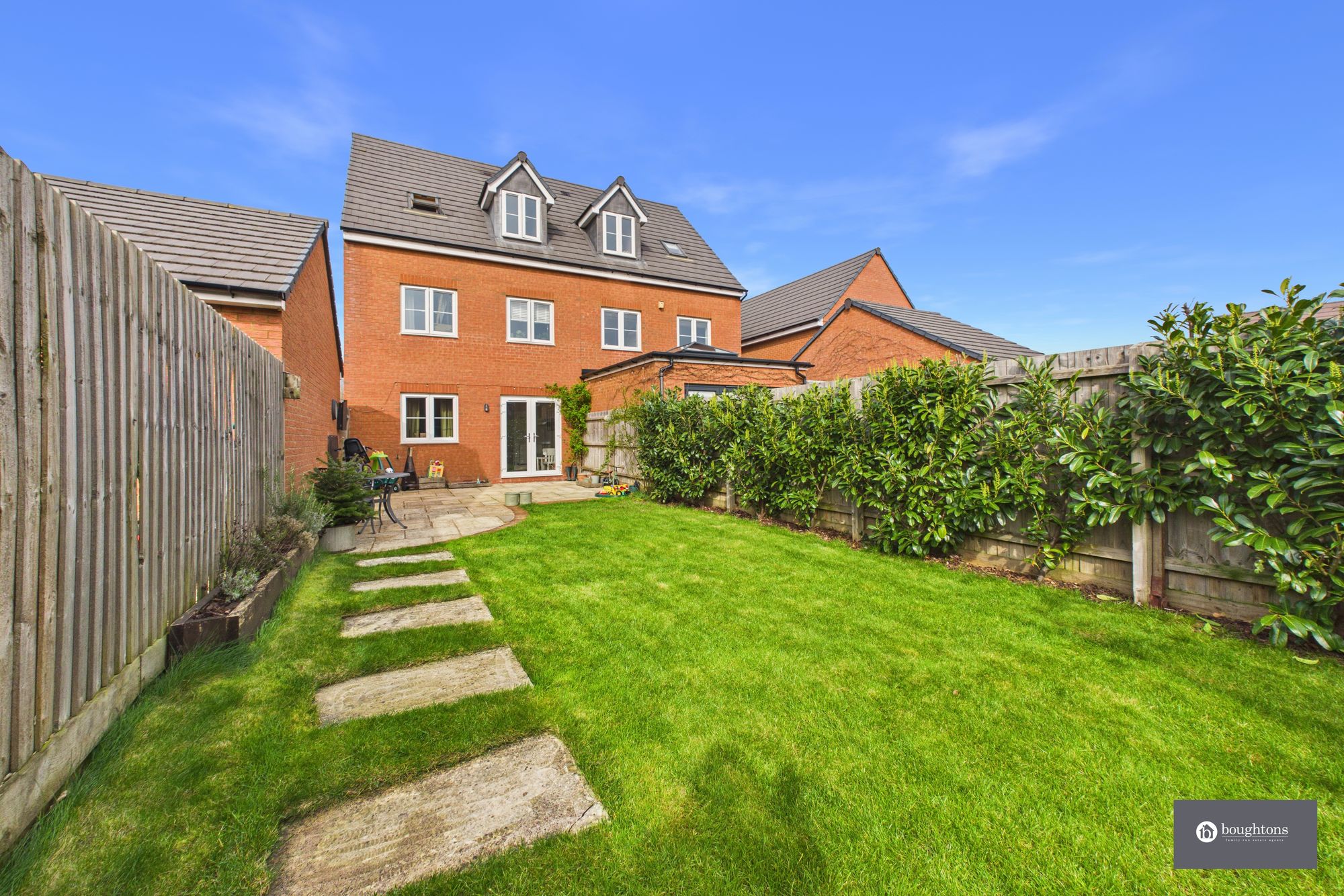 4 bed semi-detached house for sale in Boundary Road, Padbury, MK18  - Property Image 4