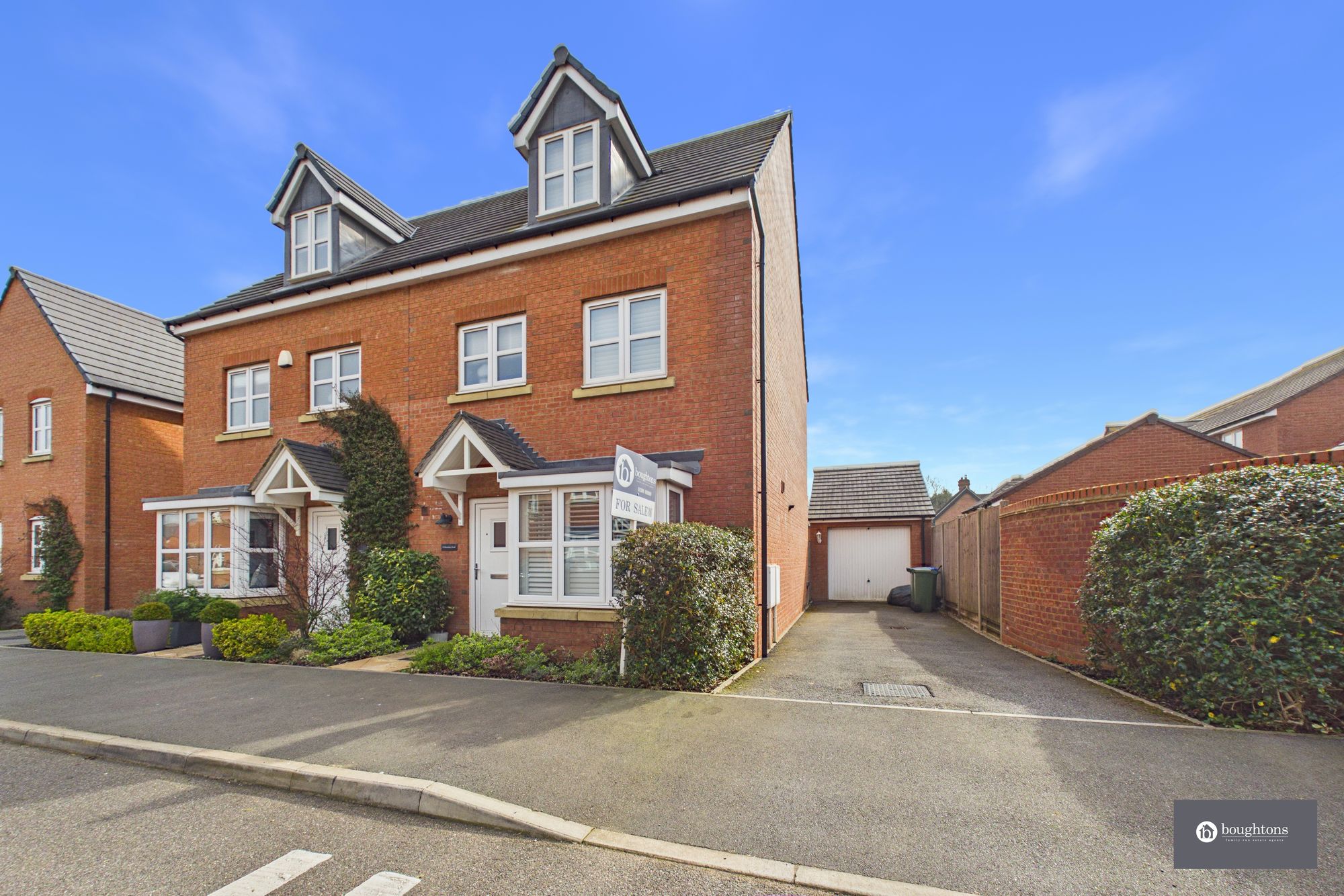 4 bed semi-detached house for sale in Boundary Road, Padbury, MK18 - Property Image 1