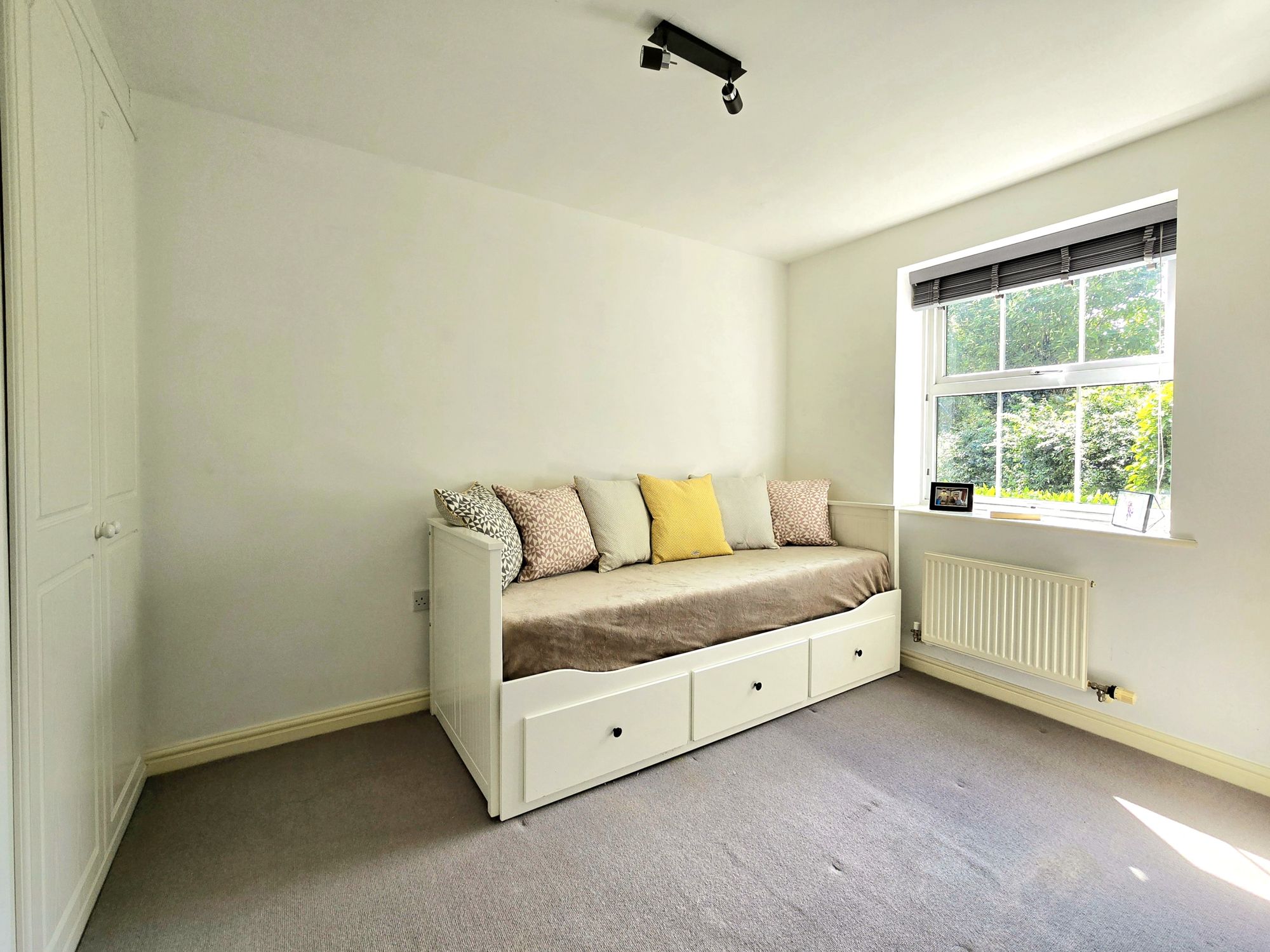 4 bed semi-detached town house for sale in Treefields, Buckingham, MK18  - Property Image 13