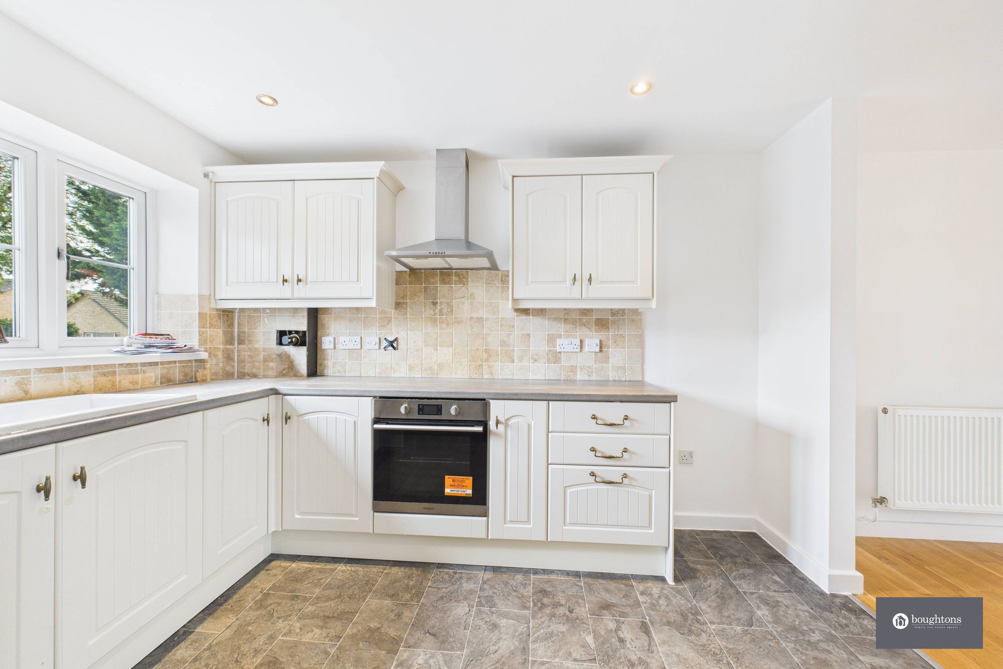 2 bed terraced house for sale in Fox Lane, Brackley, NN13  - Property Image 5