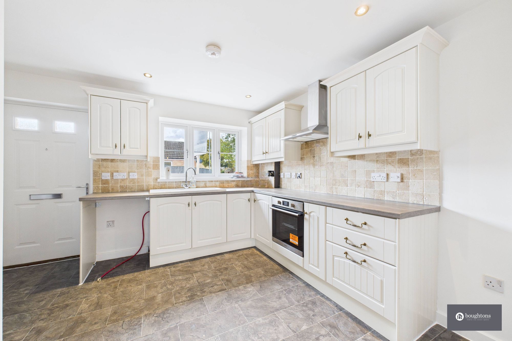 2 bed terraced house for sale in Fox Lane, Brackley, NN13  - Property Image 3