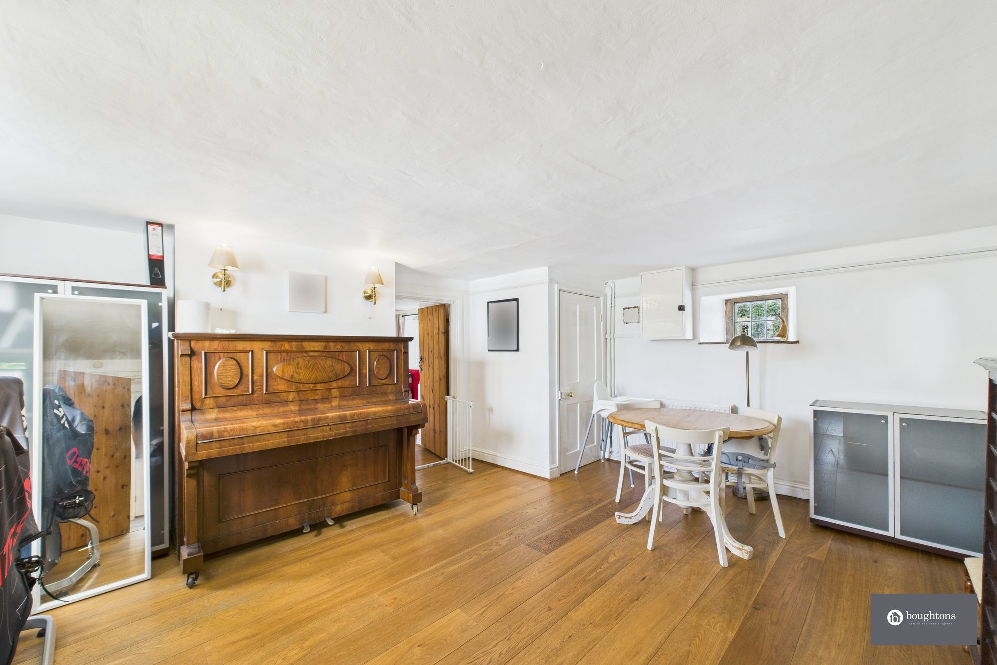 4 bed detached house for sale in Wappenham Road, Helmdon, NN13  - Property Image 10