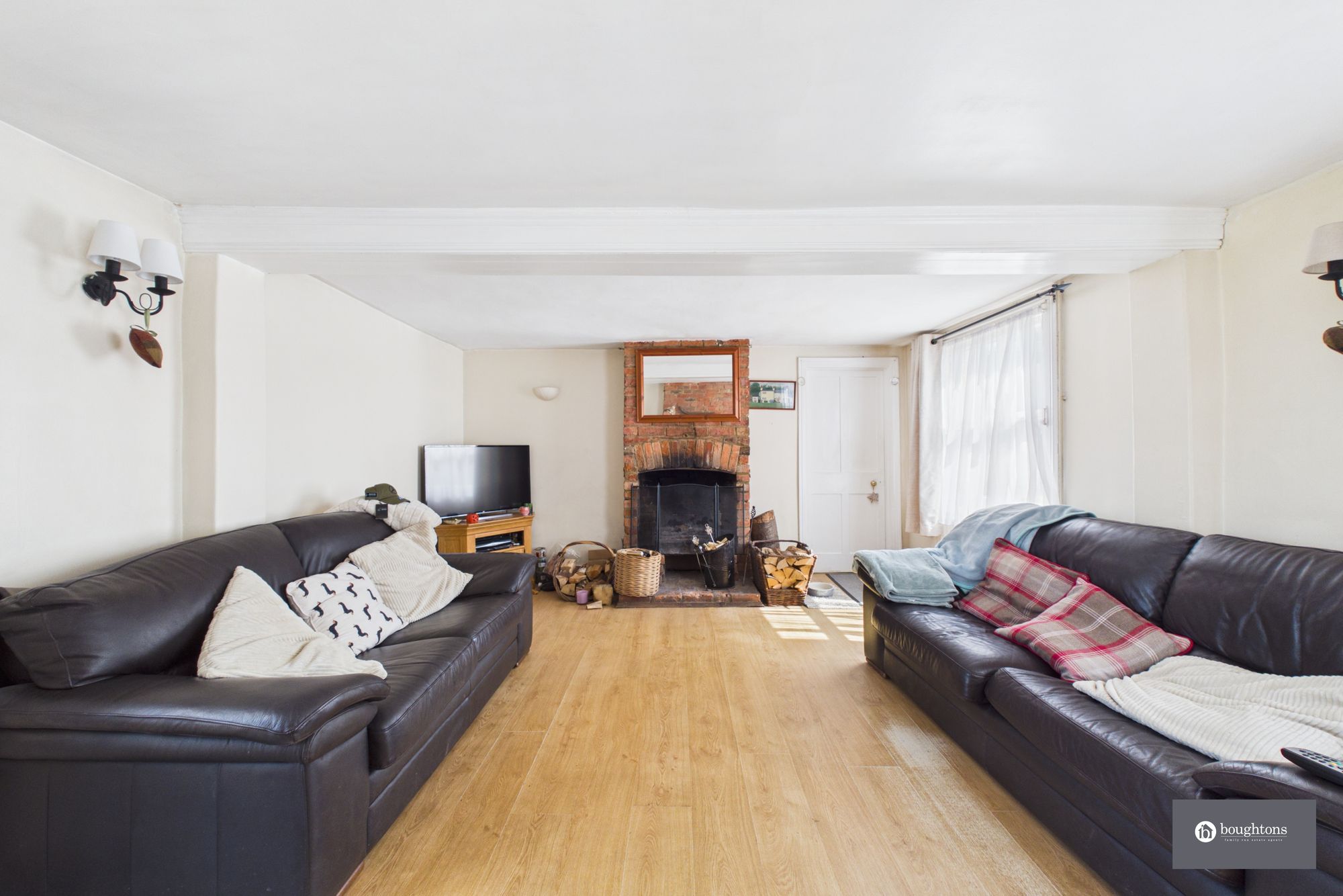 4 bed detached house for sale in Lillingstone Road, Akeley, MK18  - Property Image 5