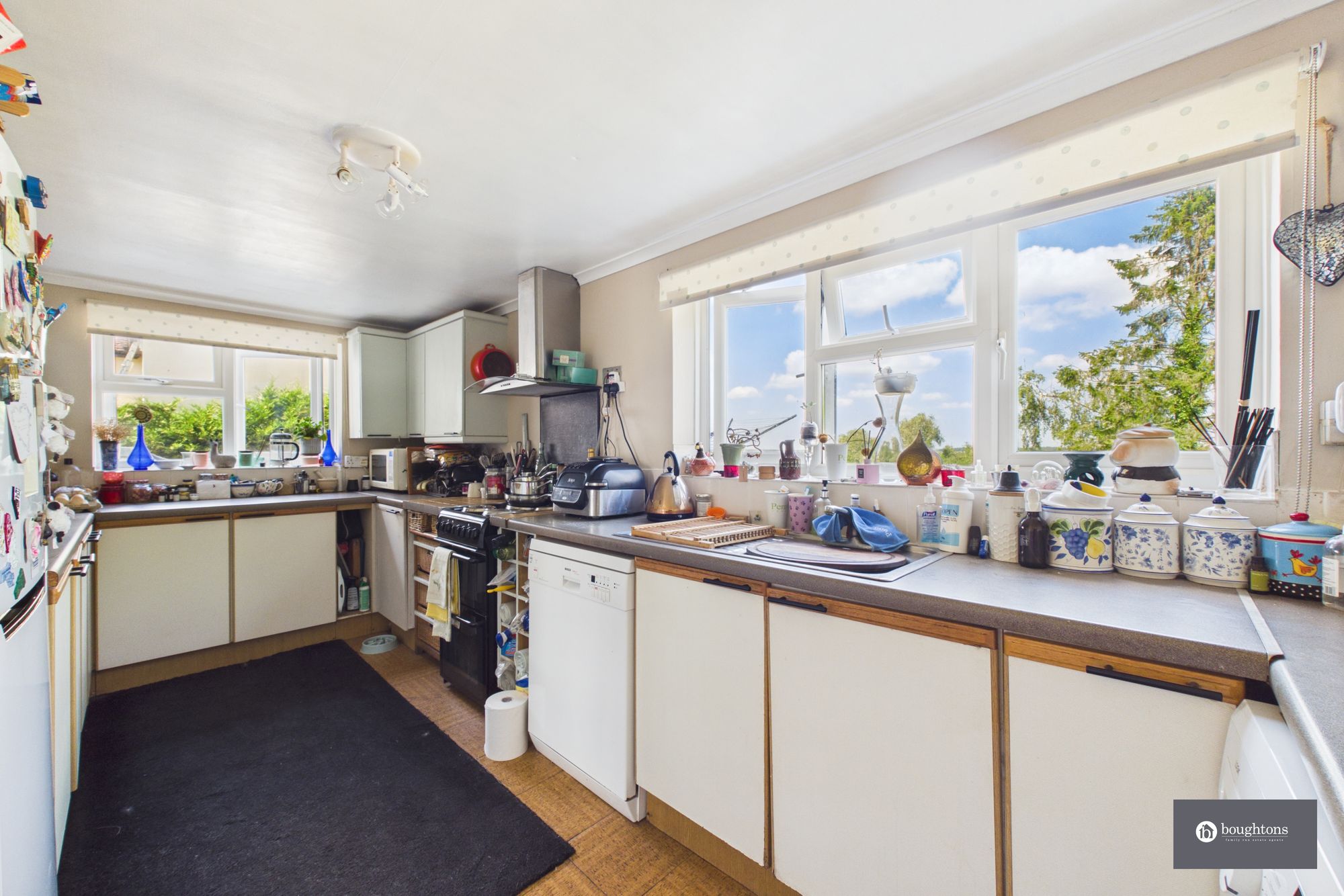 4 bed detached house for sale in Lillingstone Road, Akeley, MK18  - Property Image 4