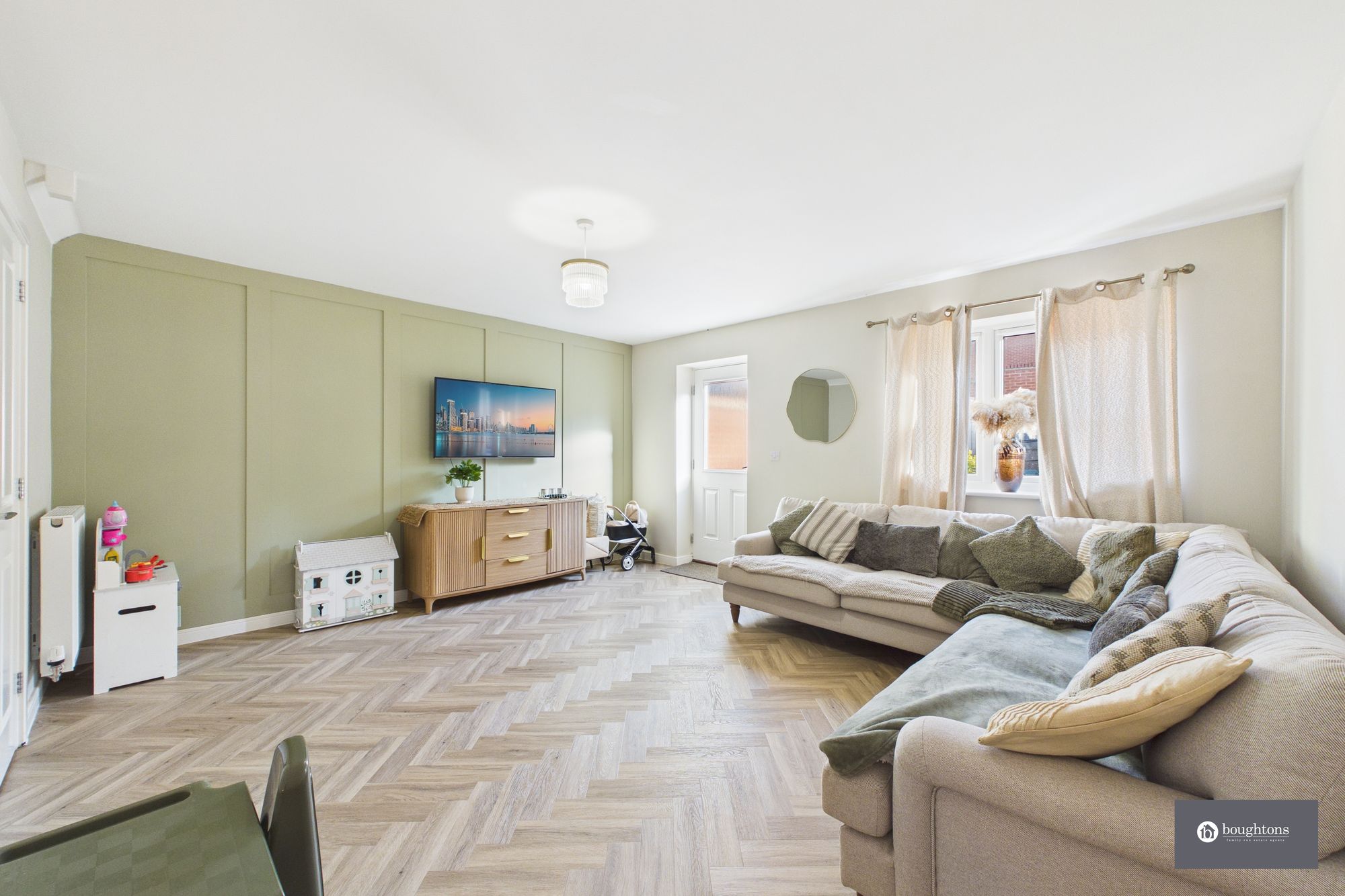 3 bed end of terrace house for sale in Foxhills Way, Brackley, NN13  - Property Image 2