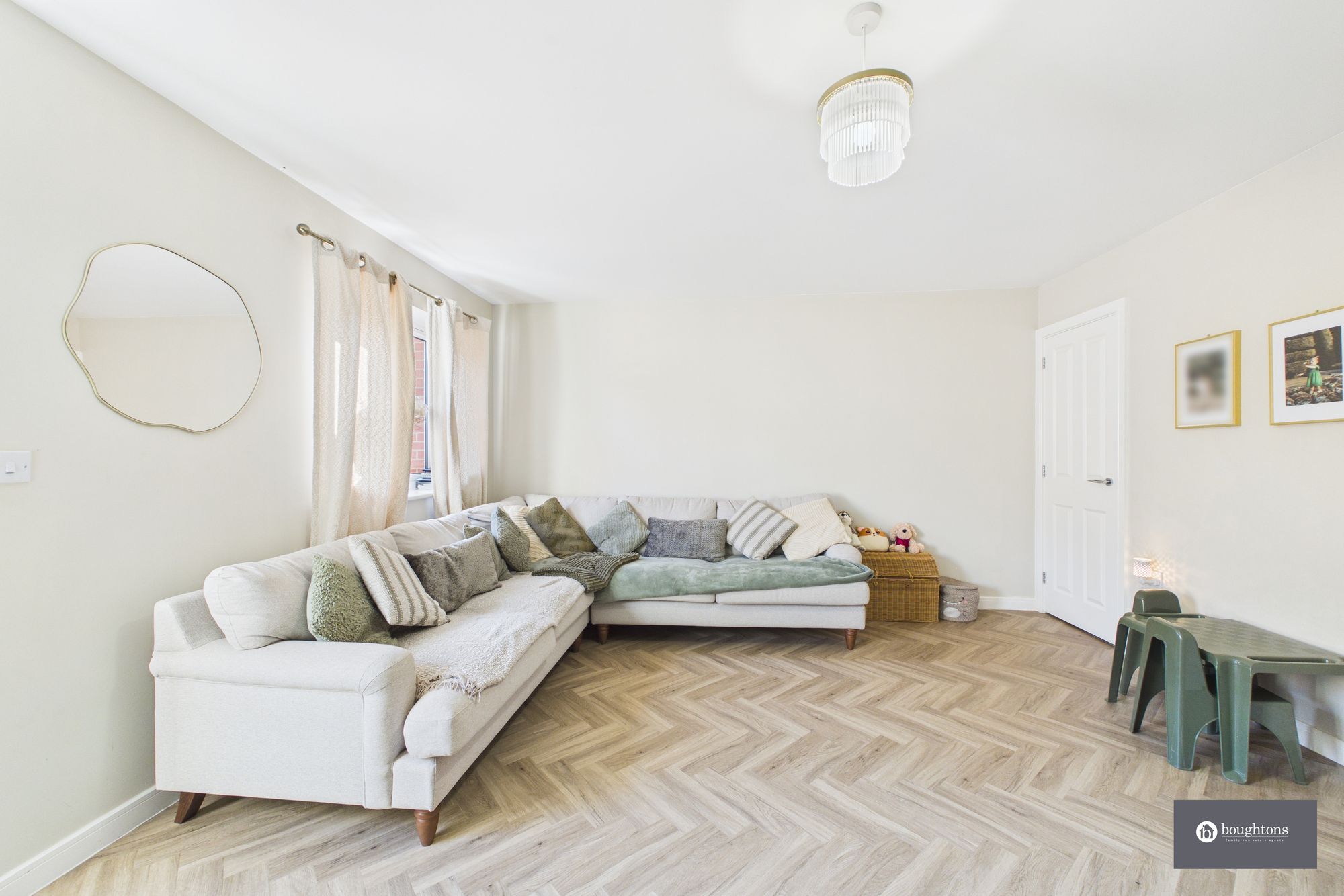 3 bed end of terrace house for sale in Foxhills Way, Brackley, NN13  - Property Image 12