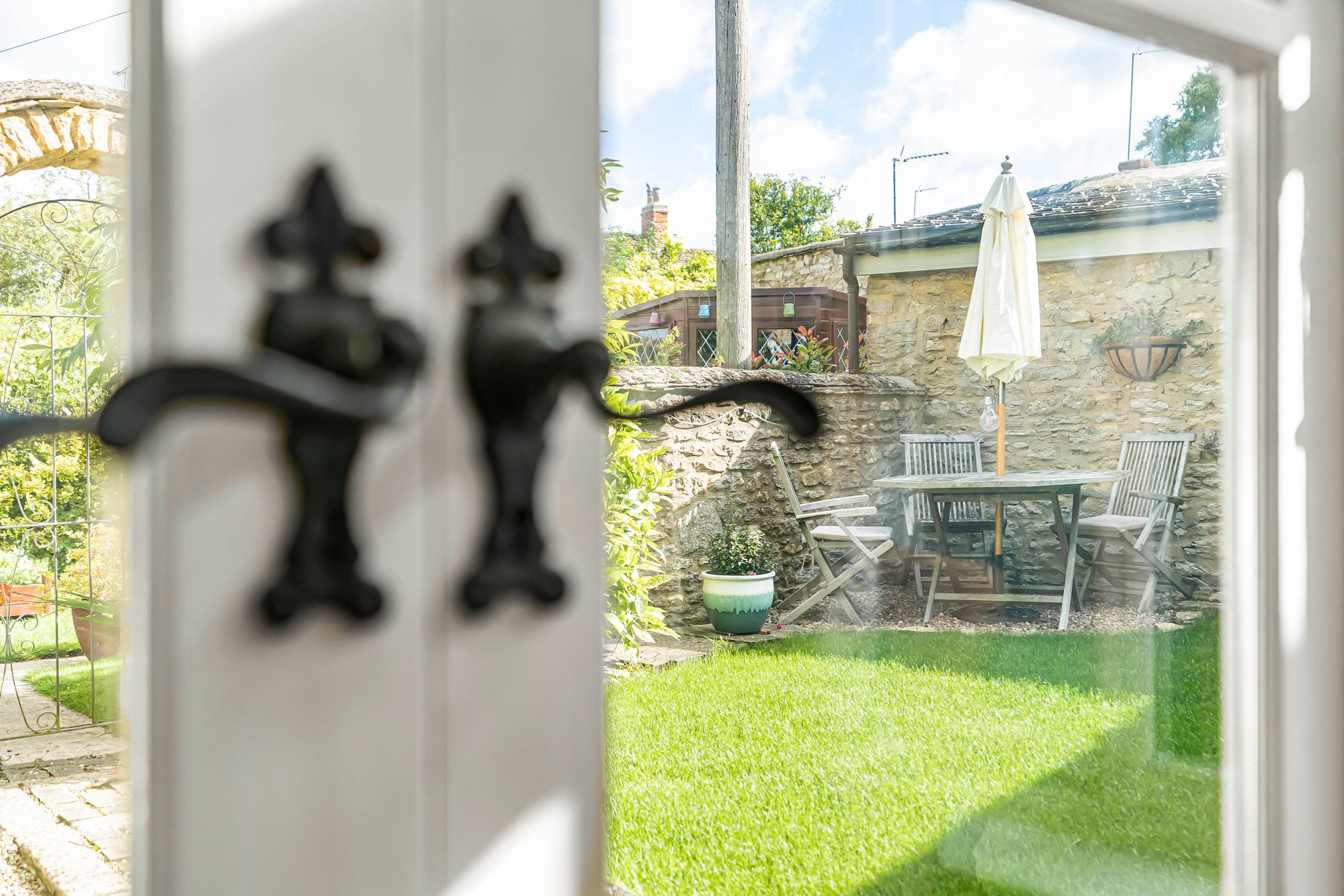 3 bed terraced house for sale in Chapel Row, Souldern, OX27  - Property Image 17