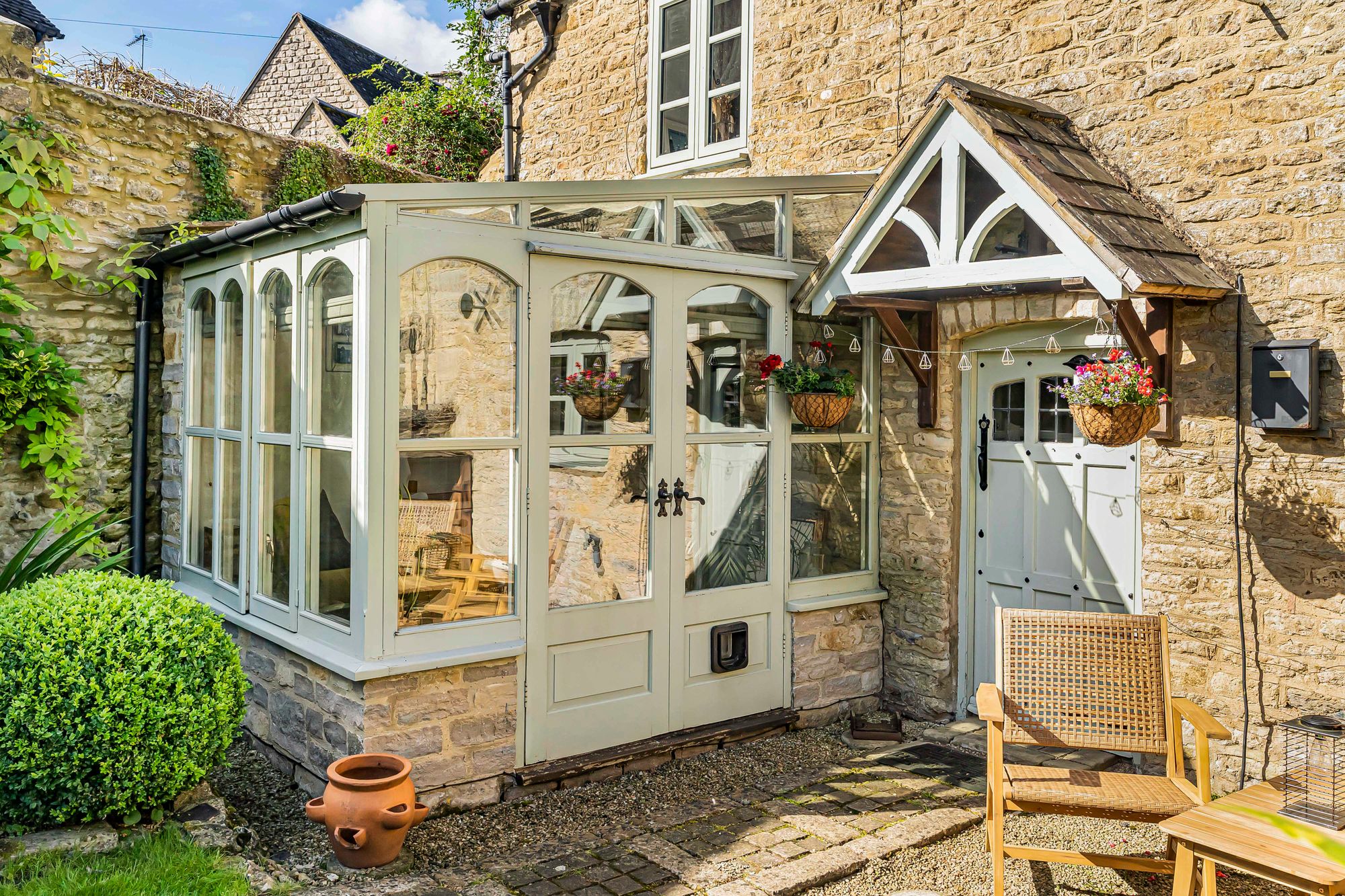 3 bed terraced house for sale in Chapel Row, Souldern, OX27  - Property Image 41