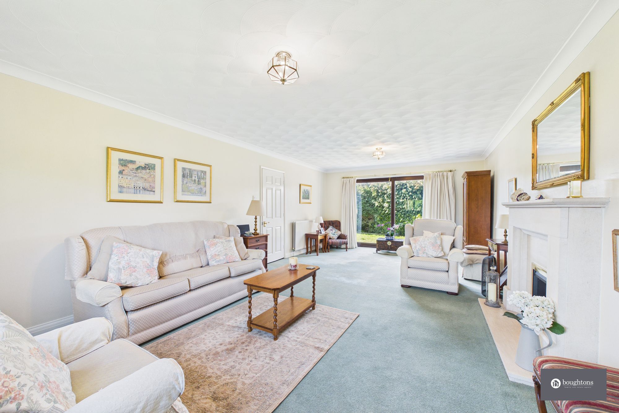 4 bed detached house for sale in High Street, Silverstone, NN12  - Property Image 6