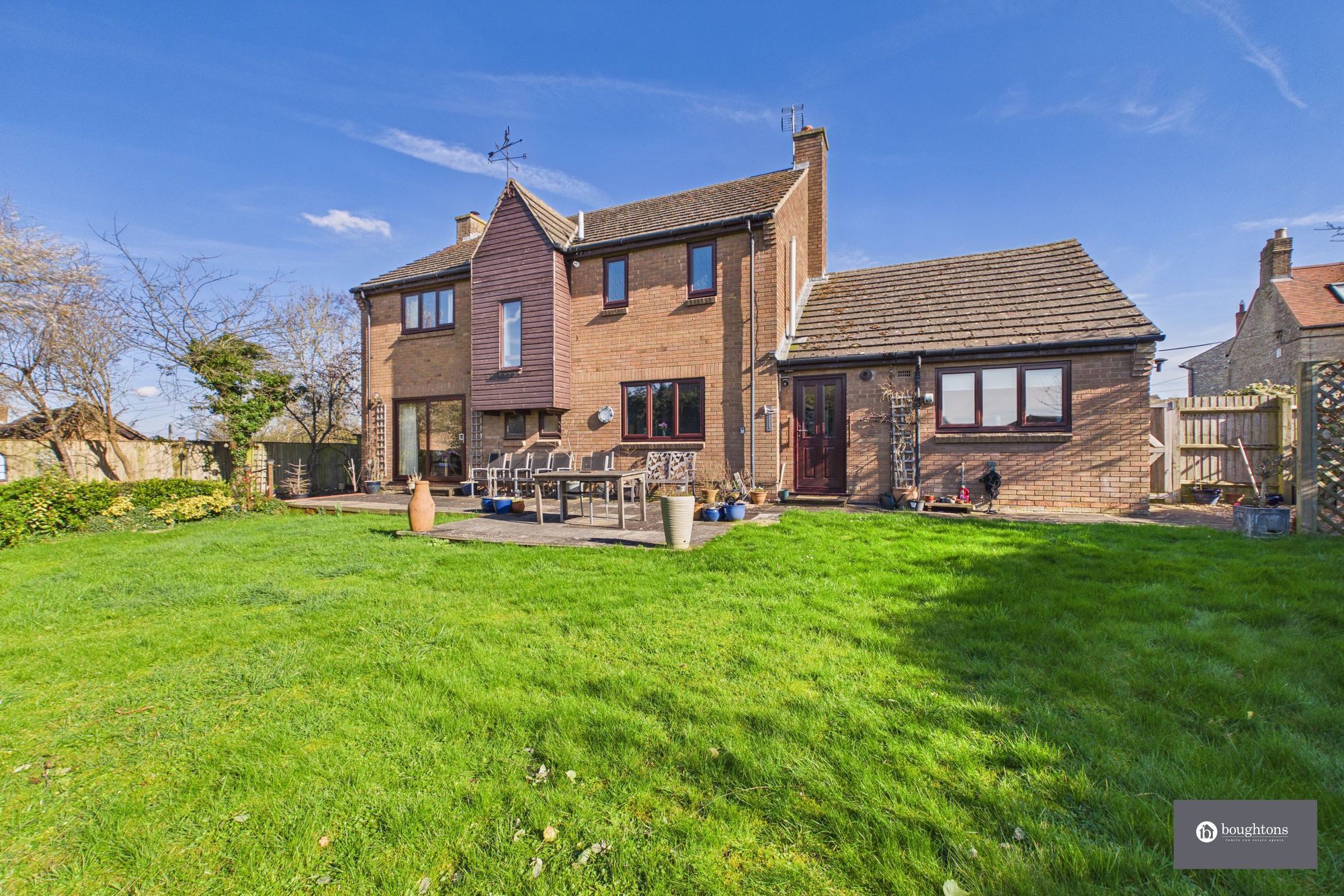 4 bed detached house for sale in High Street, Silverstone, NN12  - Property Image 4