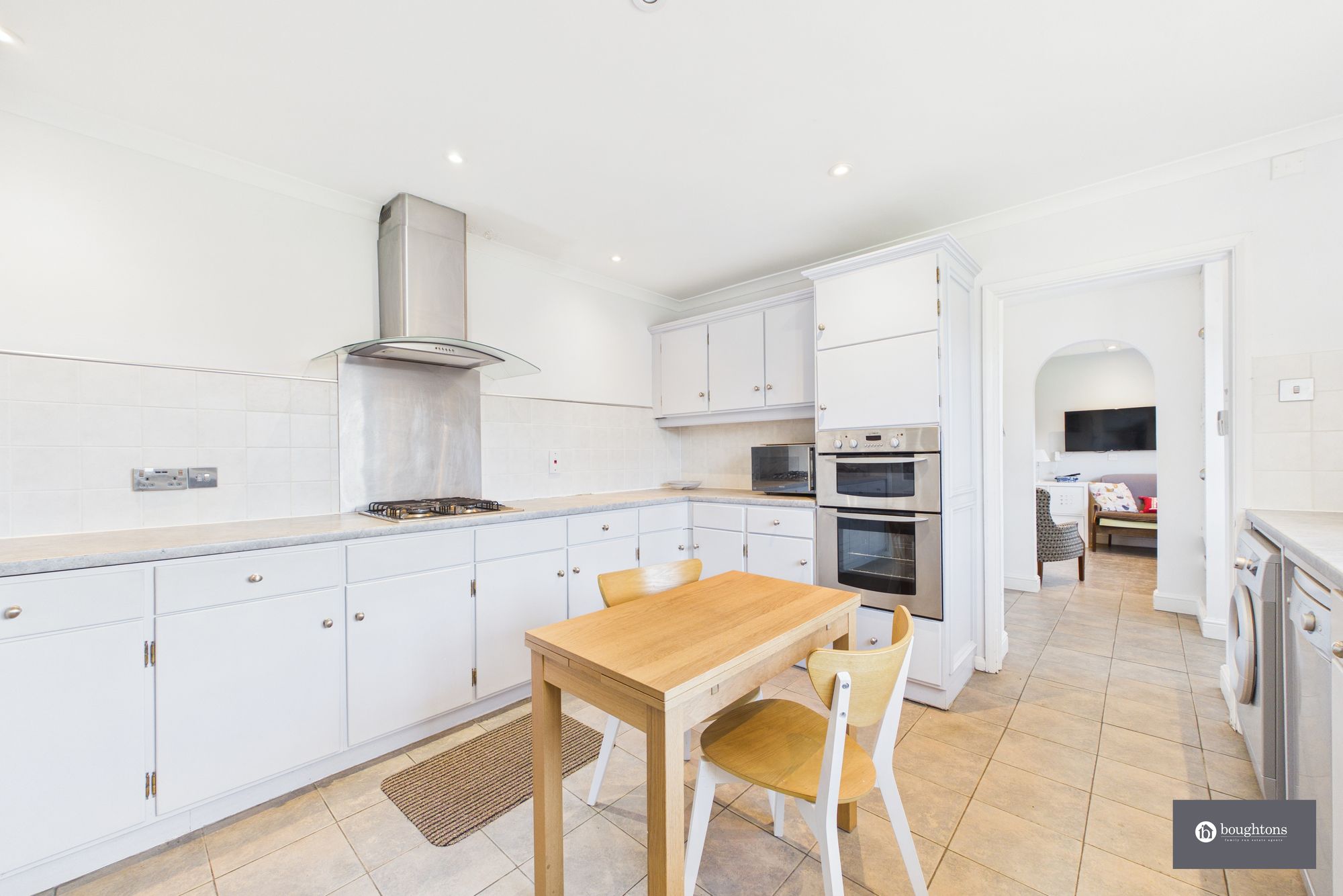 4 bed detached house for sale in High Street, Silverstone, NN12  - Property Image 8