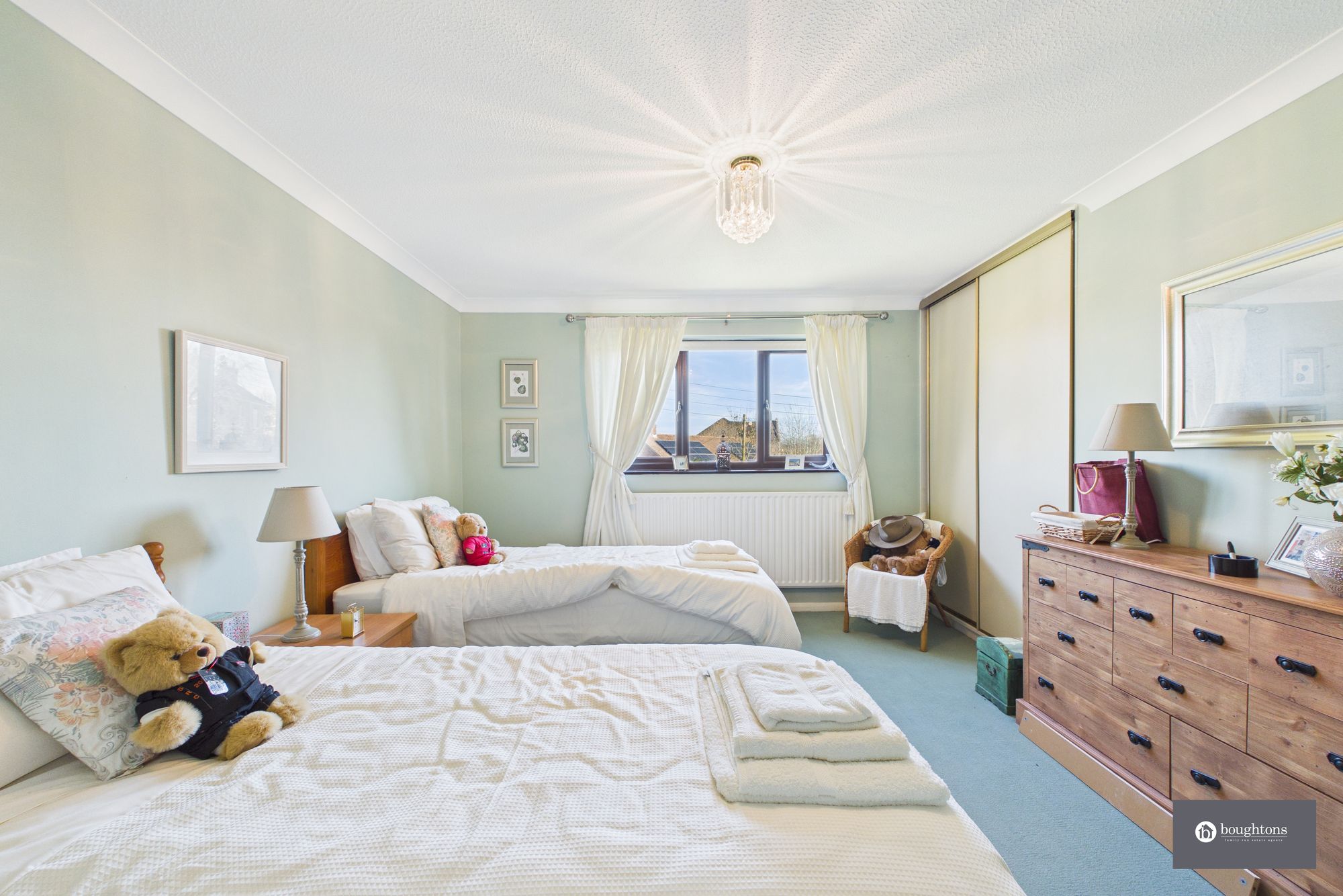 4 bed detached house for sale in High Street, Silverstone, NN12  - Property Image 18