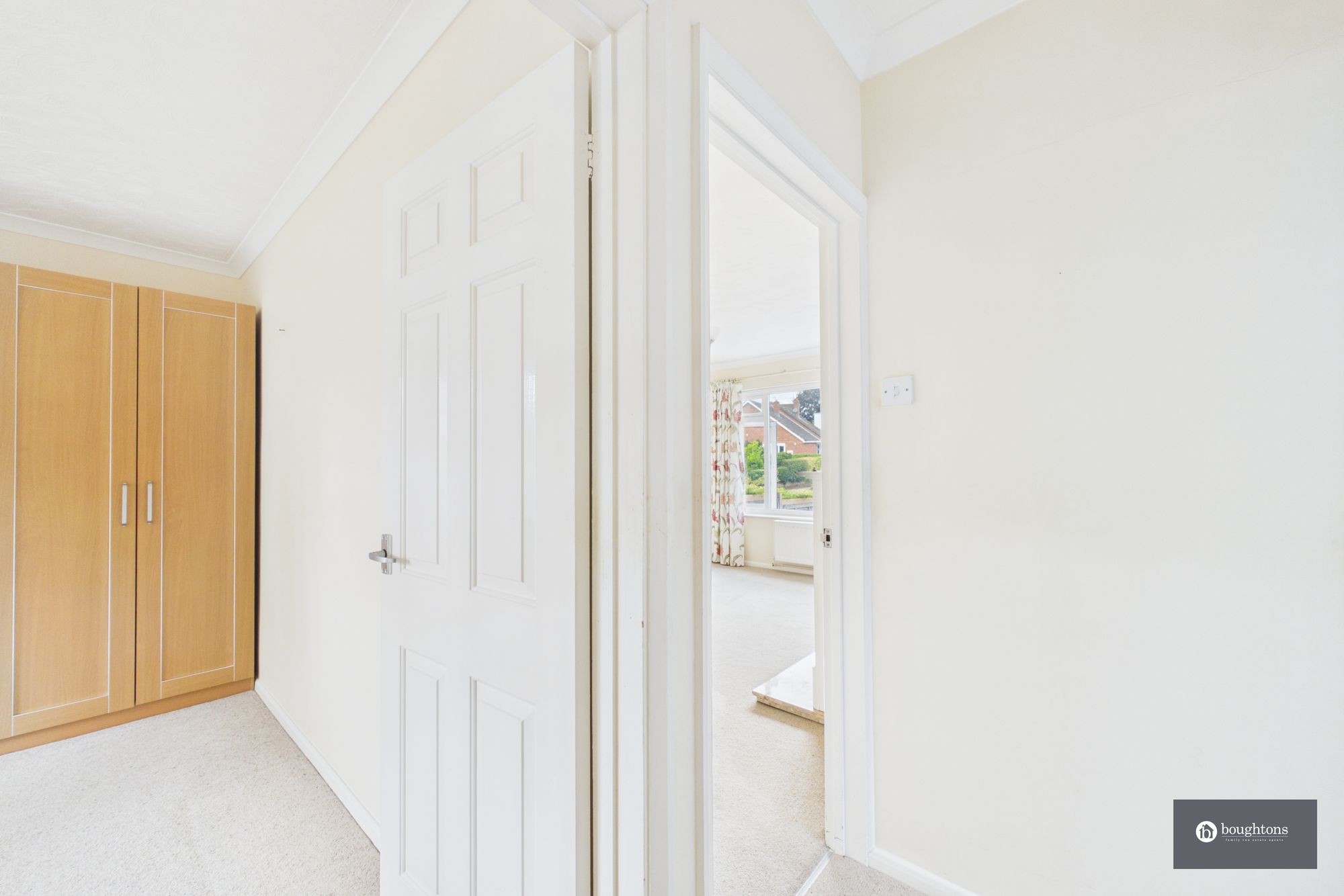 2 bed semi-detached bungalow for sale in Woodlands Crescent, Buckingham, MK18  - Property Image 12