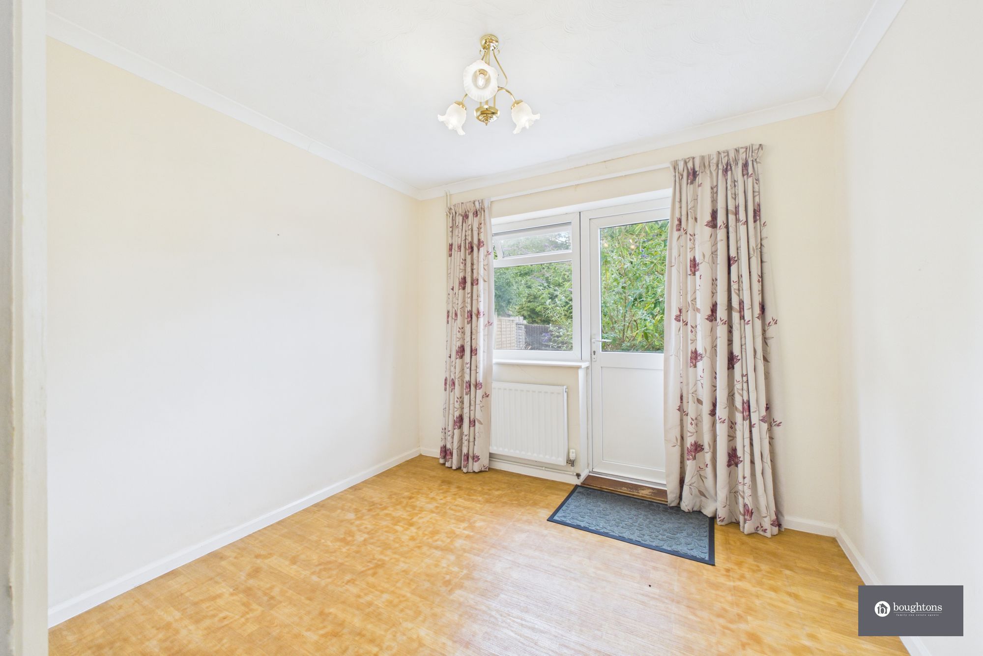 2 bed semi-detached bungalow for sale in Woodlands Crescent, Buckingham, MK18  - Property Image 17