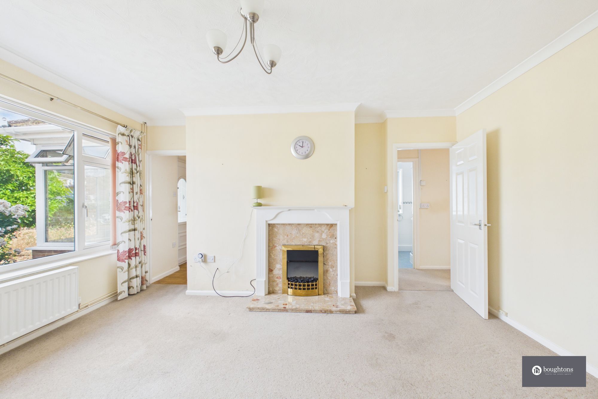2 bed semi-detached bungalow for sale in Woodlands Crescent, Buckingham, MK18  - Property Image 10