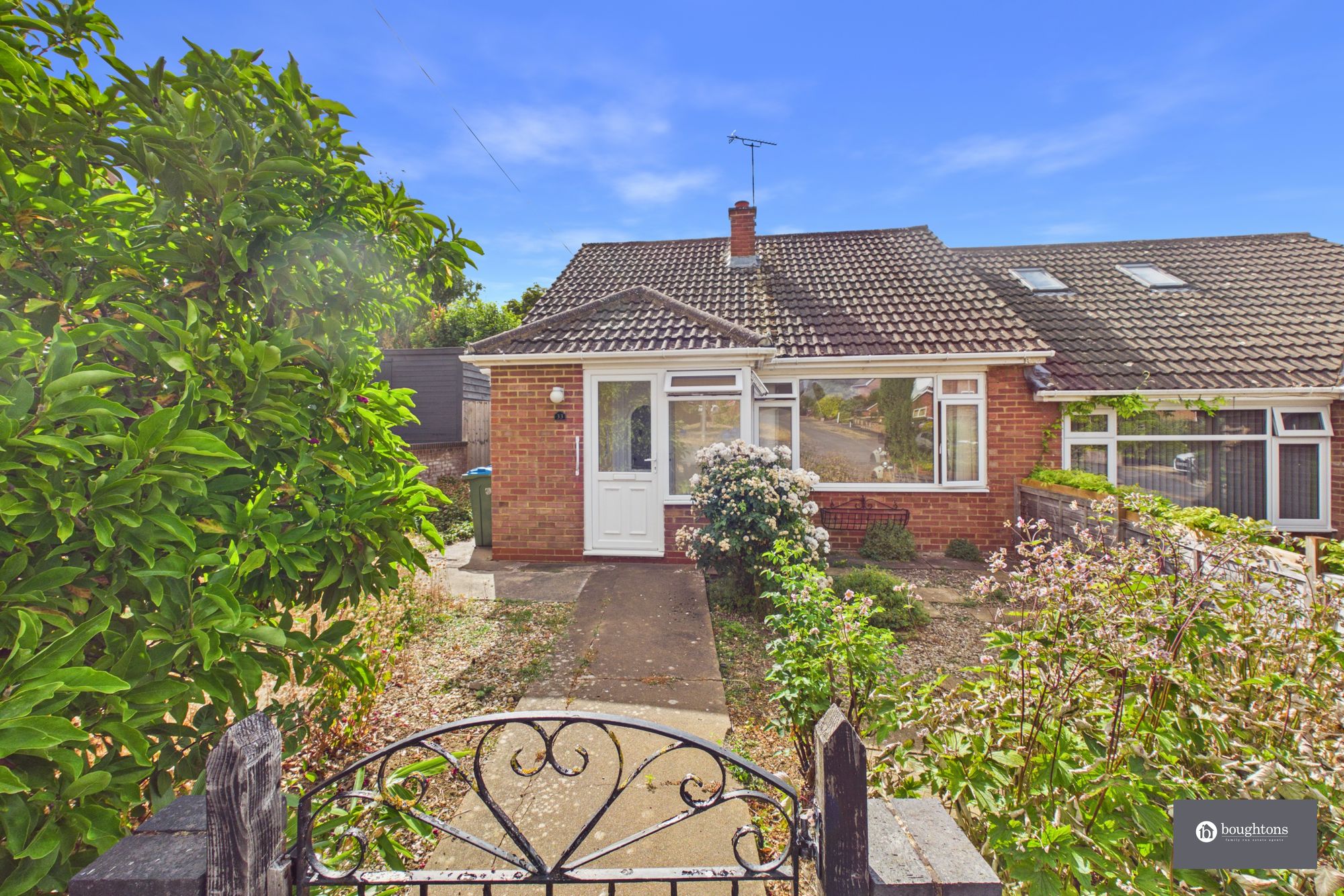 2 bed semi-detached bungalow for sale in Woodlands Crescent, Buckingham, MK18  - Property Image 23