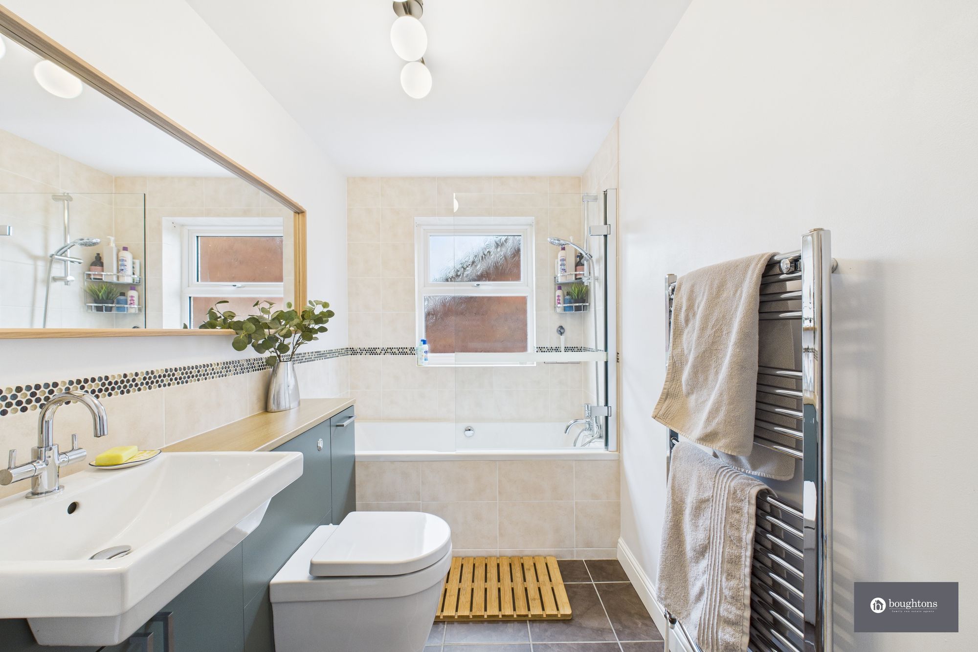 4 bed detached house for sale in St. Michaels Way, Steeple Claydon, MK18  - Property Image 24