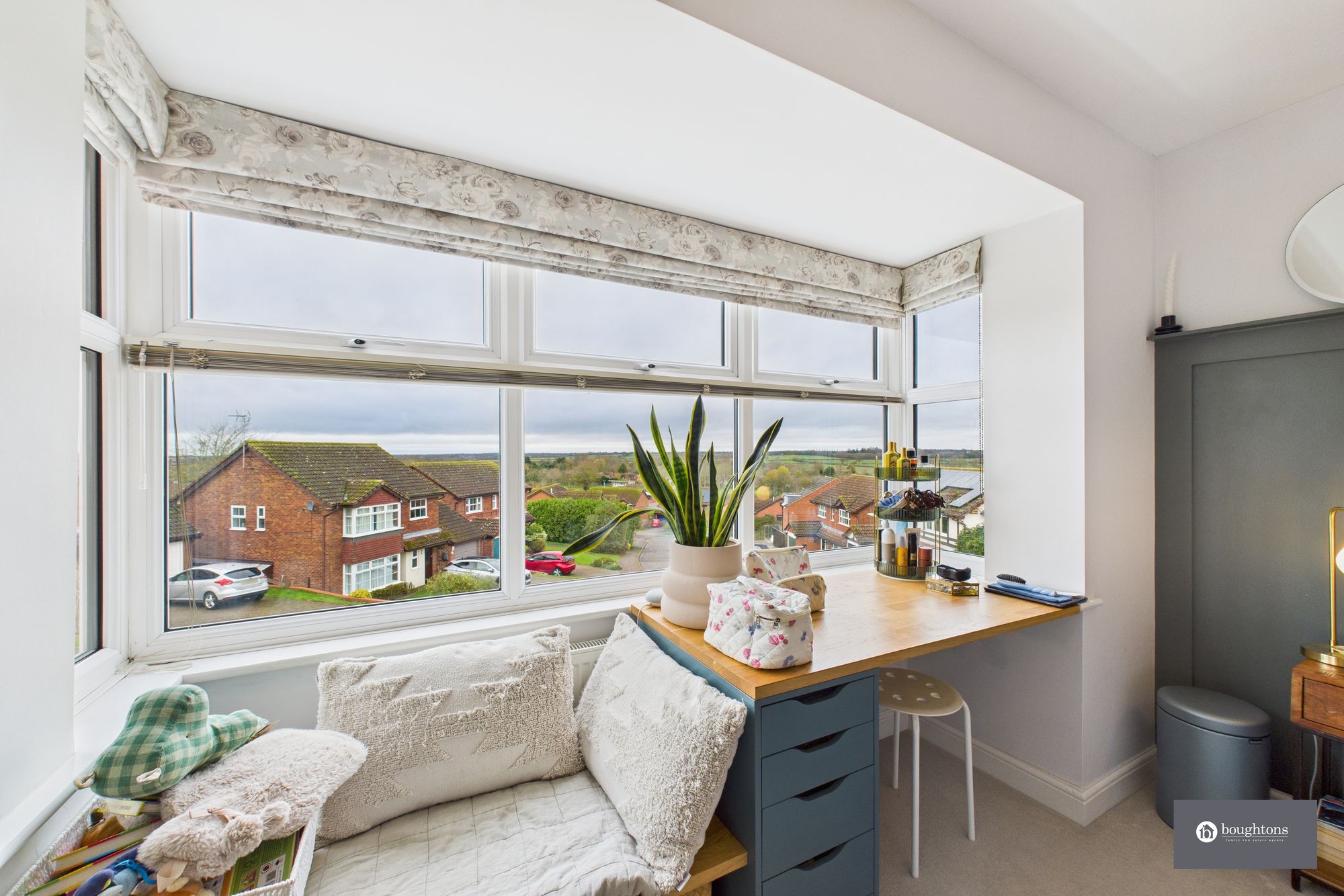 4 bed detached house for sale in St. Michaels Way, Steeple Claydon, MK18  - Property Image 18