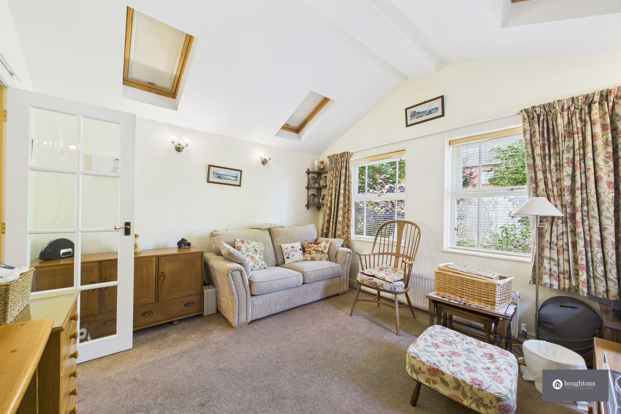 4 bed detached house for sale in Wren Close, Brackley, NN13  - Property Image 4