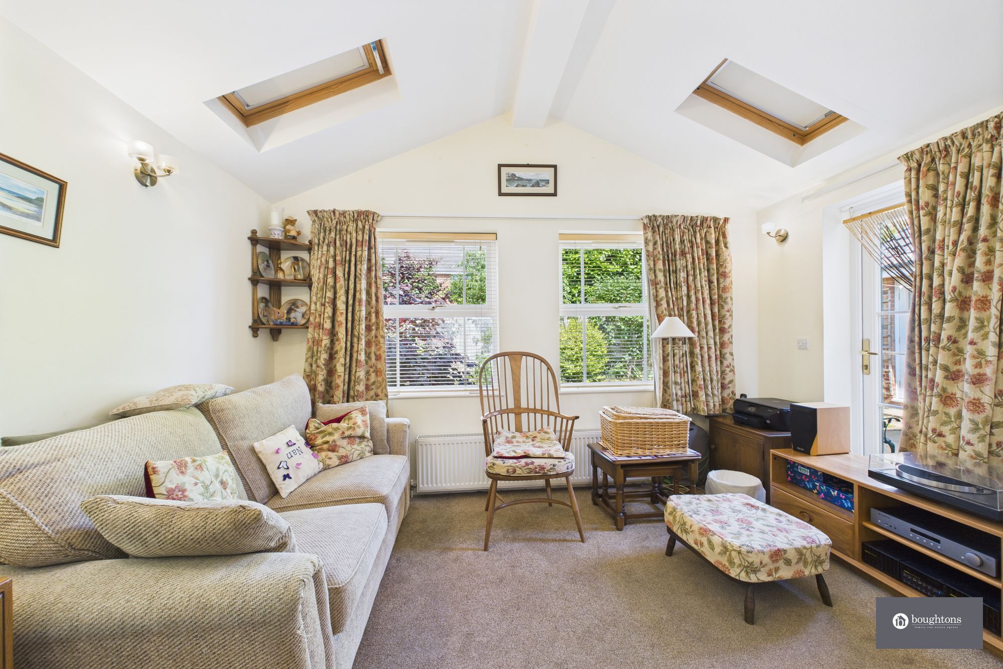 4 bed detached house for sale in Wren Close, Brackley, NN13  - Property Image 5