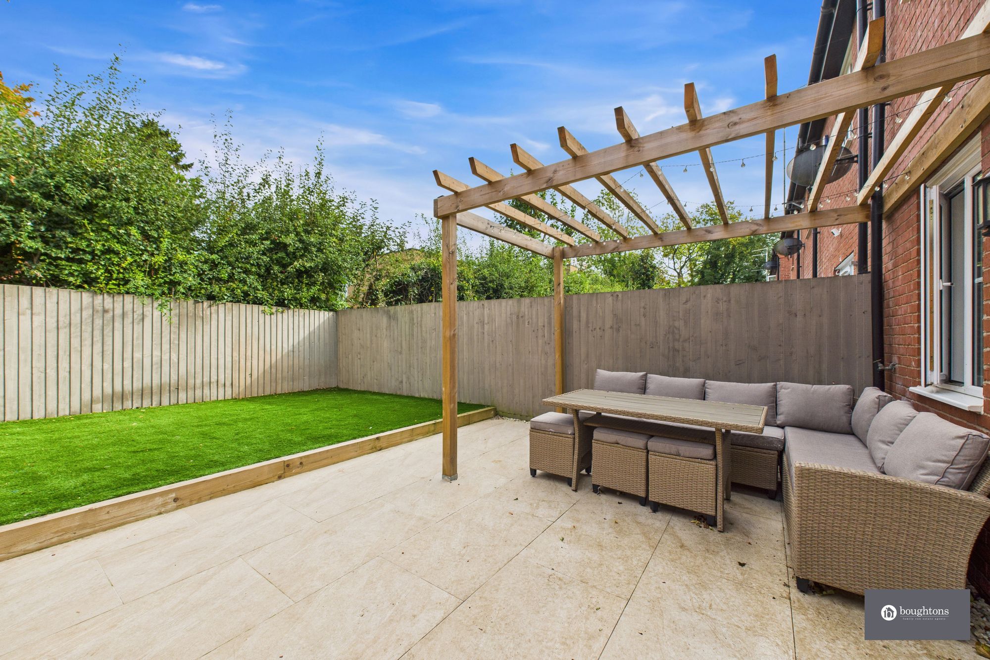 3 bed semi-detached house for sale in Lime Kiln Close, Silverstone, NN12  - Property Image 4