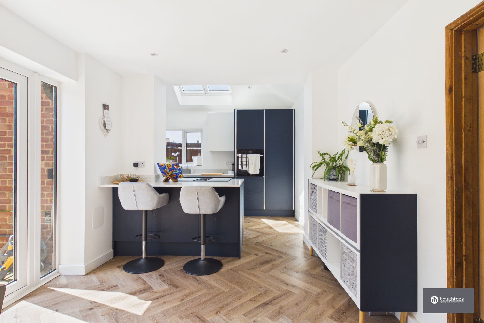 3 bed semi-detached house for sale in Western Avenue, Buckingham, MK18  - Property Image 3