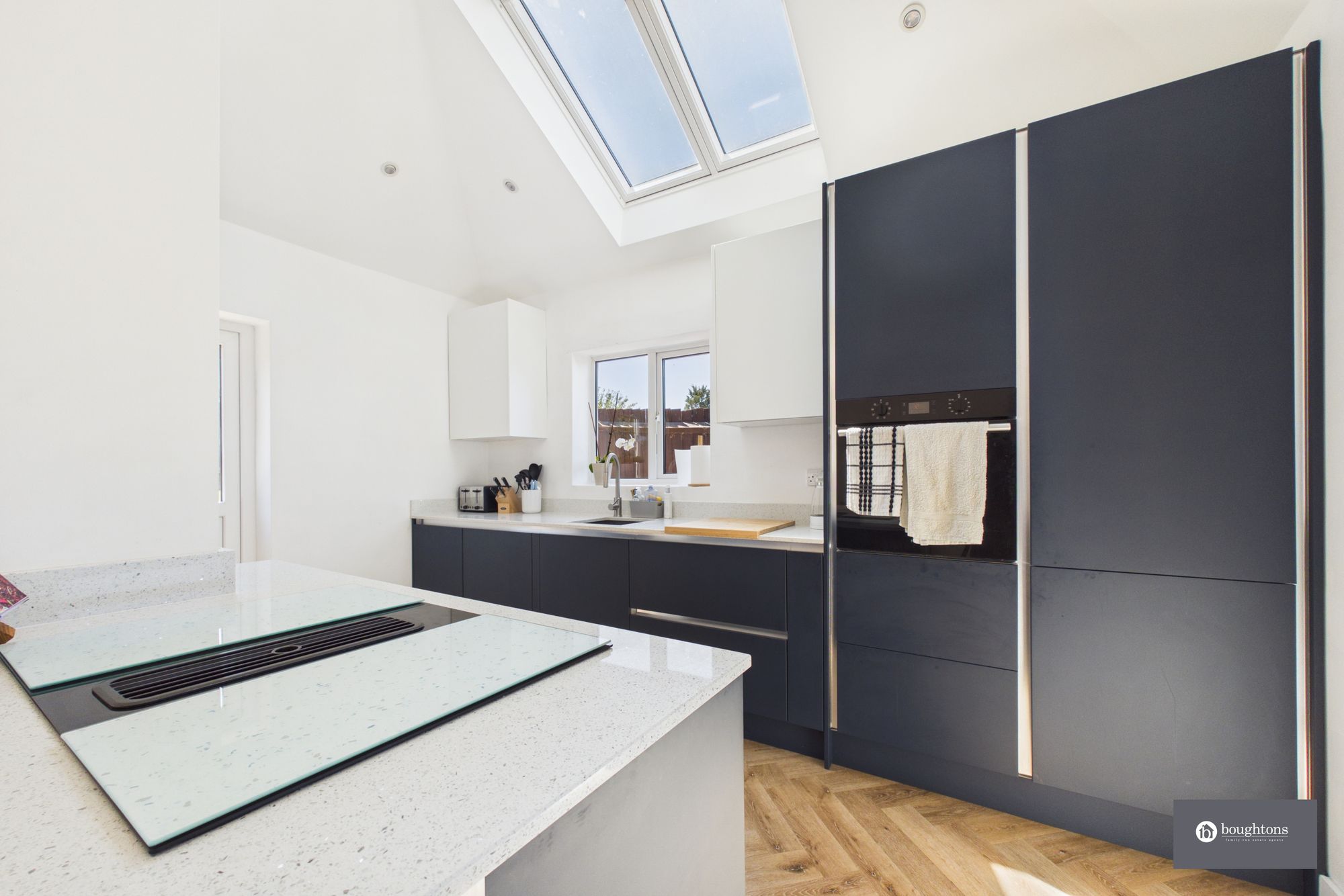3 bed semi-detached house for sale in Western Avenue, Buckingham, MK18  - Property Image 6