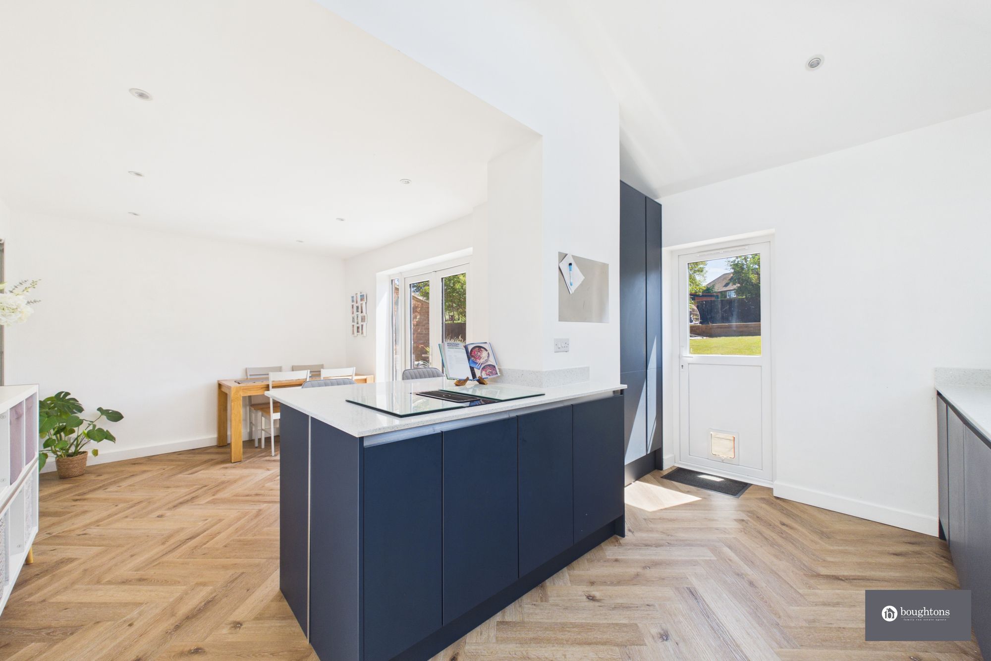 3 bed semi-detached house for sale in Western Avenue, Buckingham, MK18  - Property Image 7