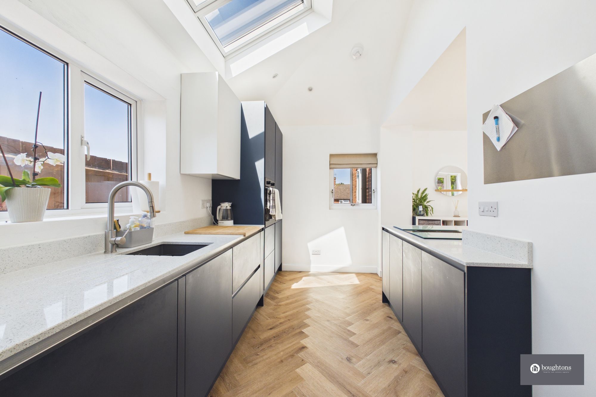 3 bed semi-detached house for sale in Western Avenue, Buckingham, MK18  - Property Image 5