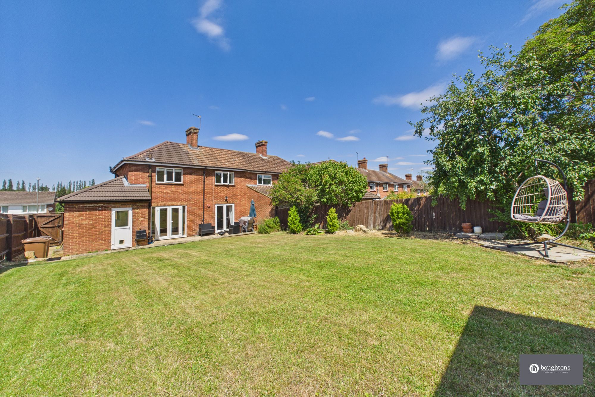3 bed semi-detached house for sale in Western Avenue, Buckingham, MK18  - Property Image 2