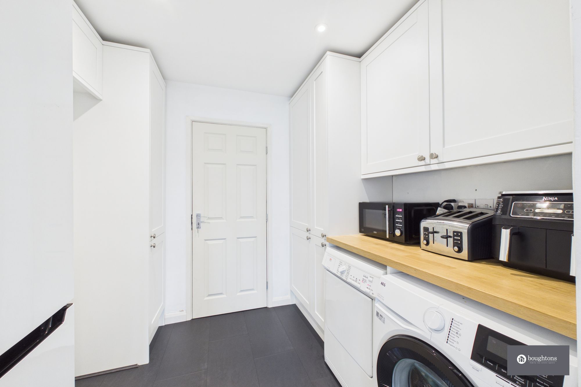 3 bed detached house for sale in Hayman Road, Brackley, NN13  - Property Image 6