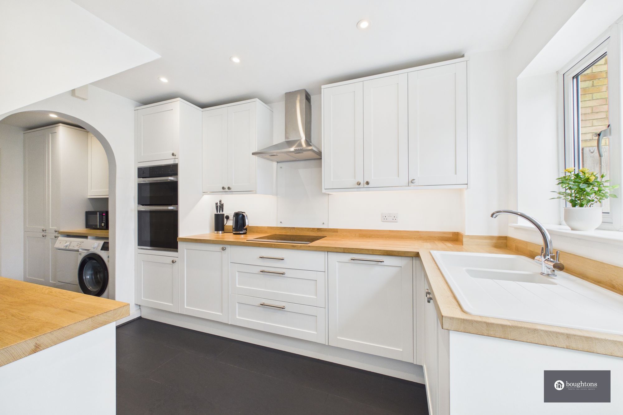 3 bed detached house for sale in Hayman Road, Brackley, NN13  - Property Image 2