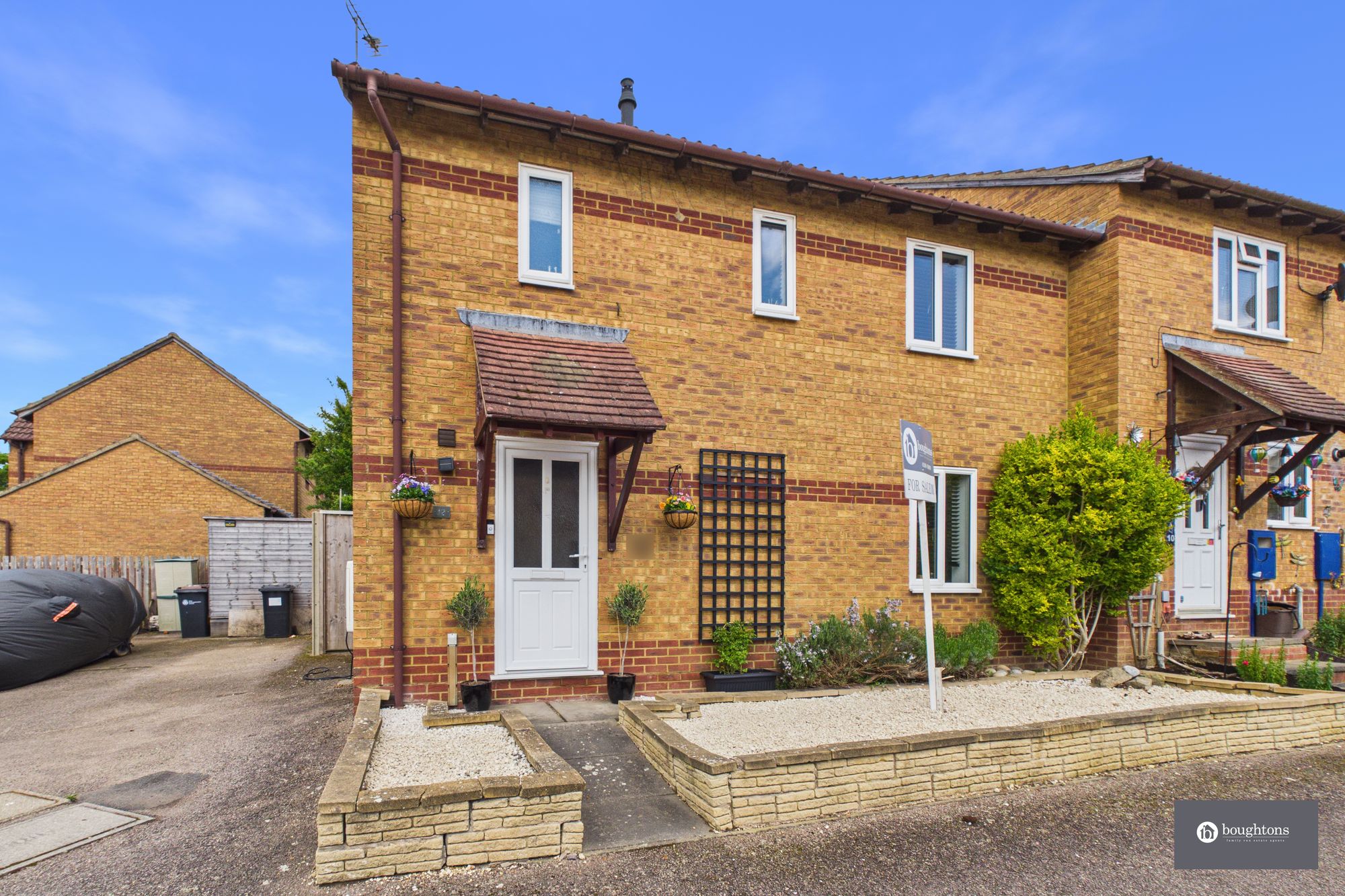 3 bed end of terrace house for sale in Johnson Avenue, Brackley, NN13  - Property Image 1