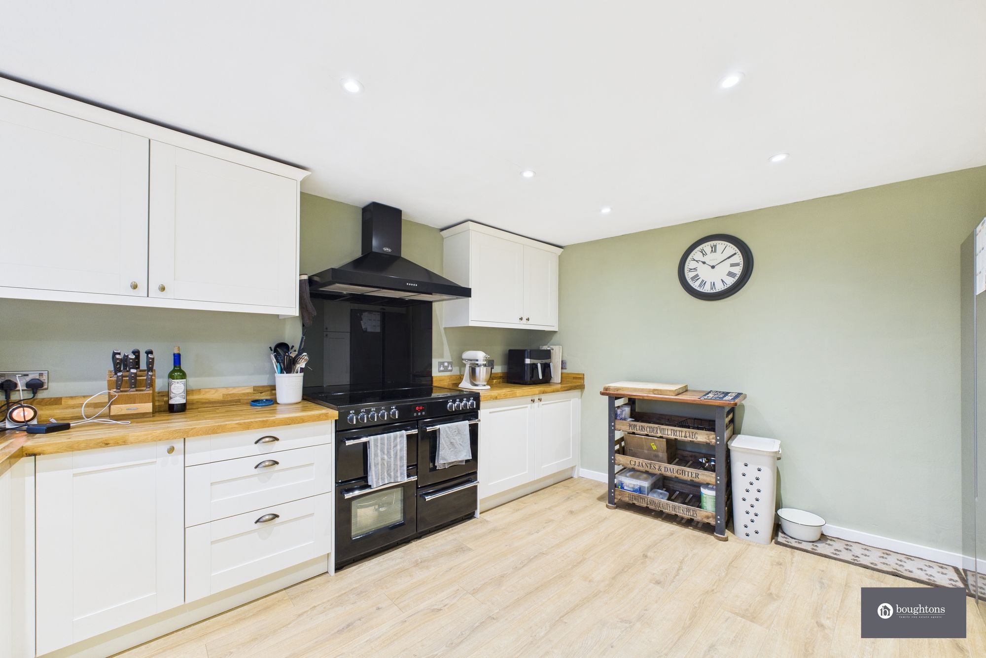 3 bed terraced house for sale in Manor Road, Great Bourton, OX17  - Property Image 2