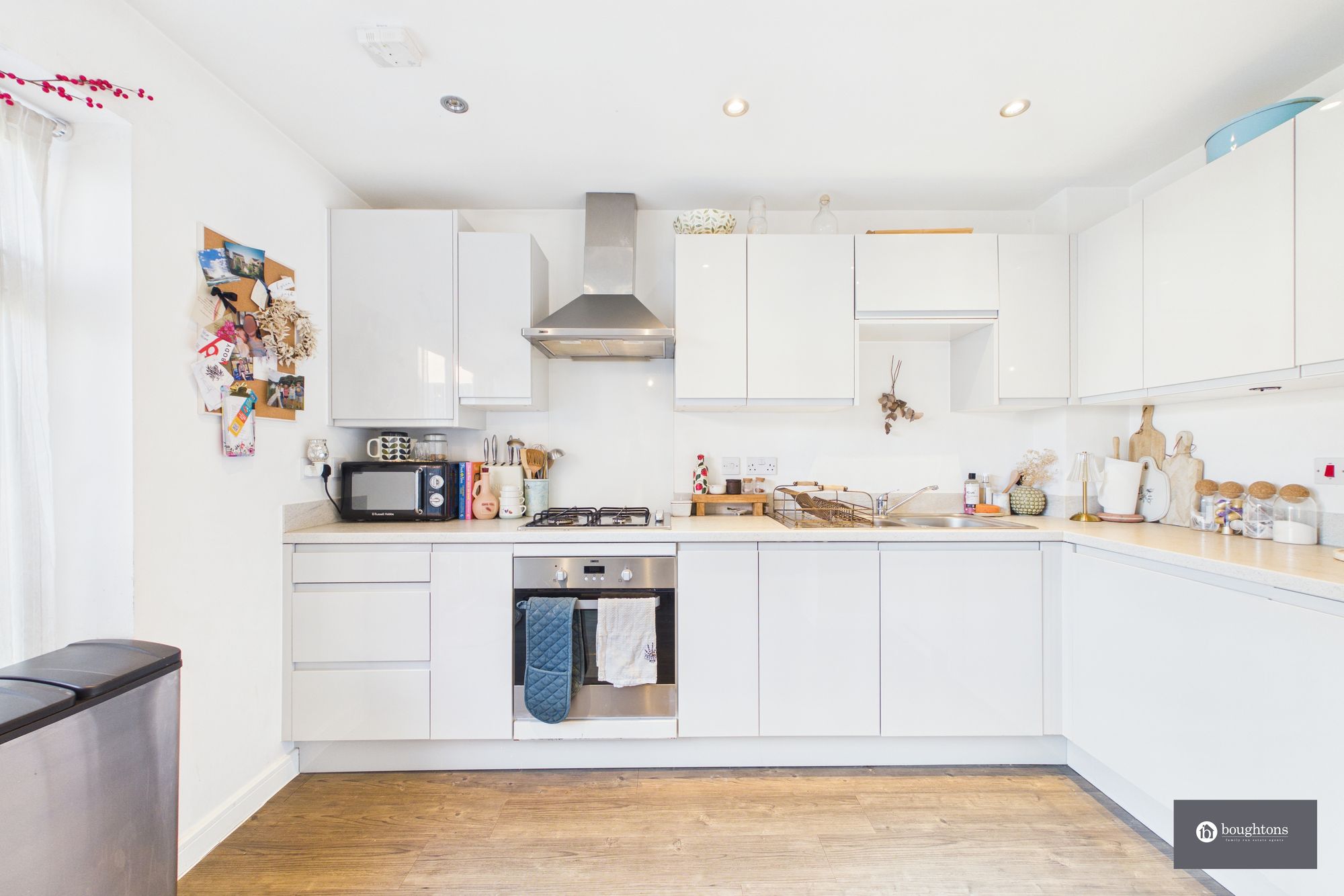 3 bed terraced house for sale in Foxhills Way, Brackley, NN13  - Property Image 9