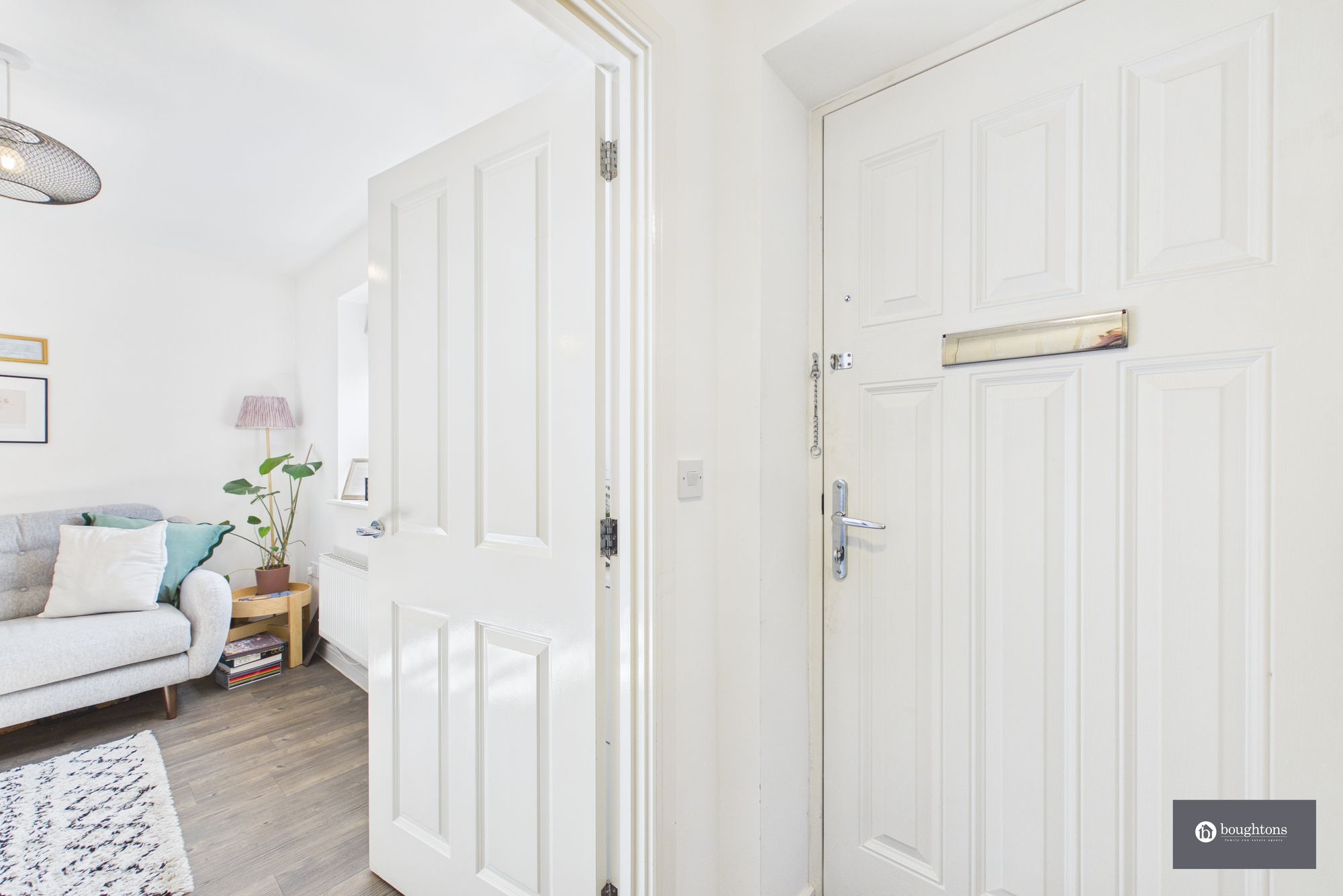 3 bed terraced house for sale in Foxhills Way, Brackley, NN13  - Property Image 5