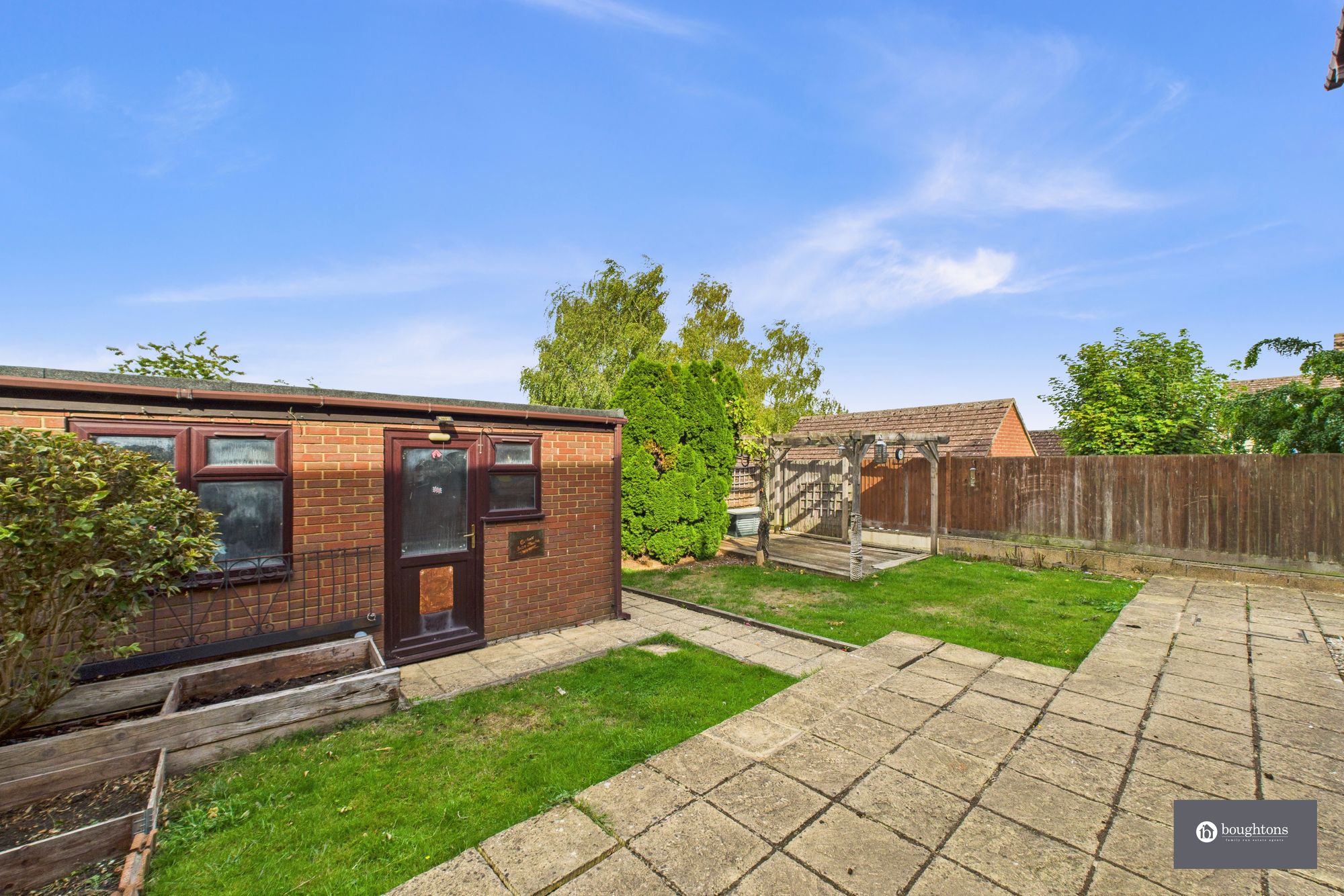 4 bed semi-detached house for sale in Brackley Road, Westbury, NN13  - Property Image 2