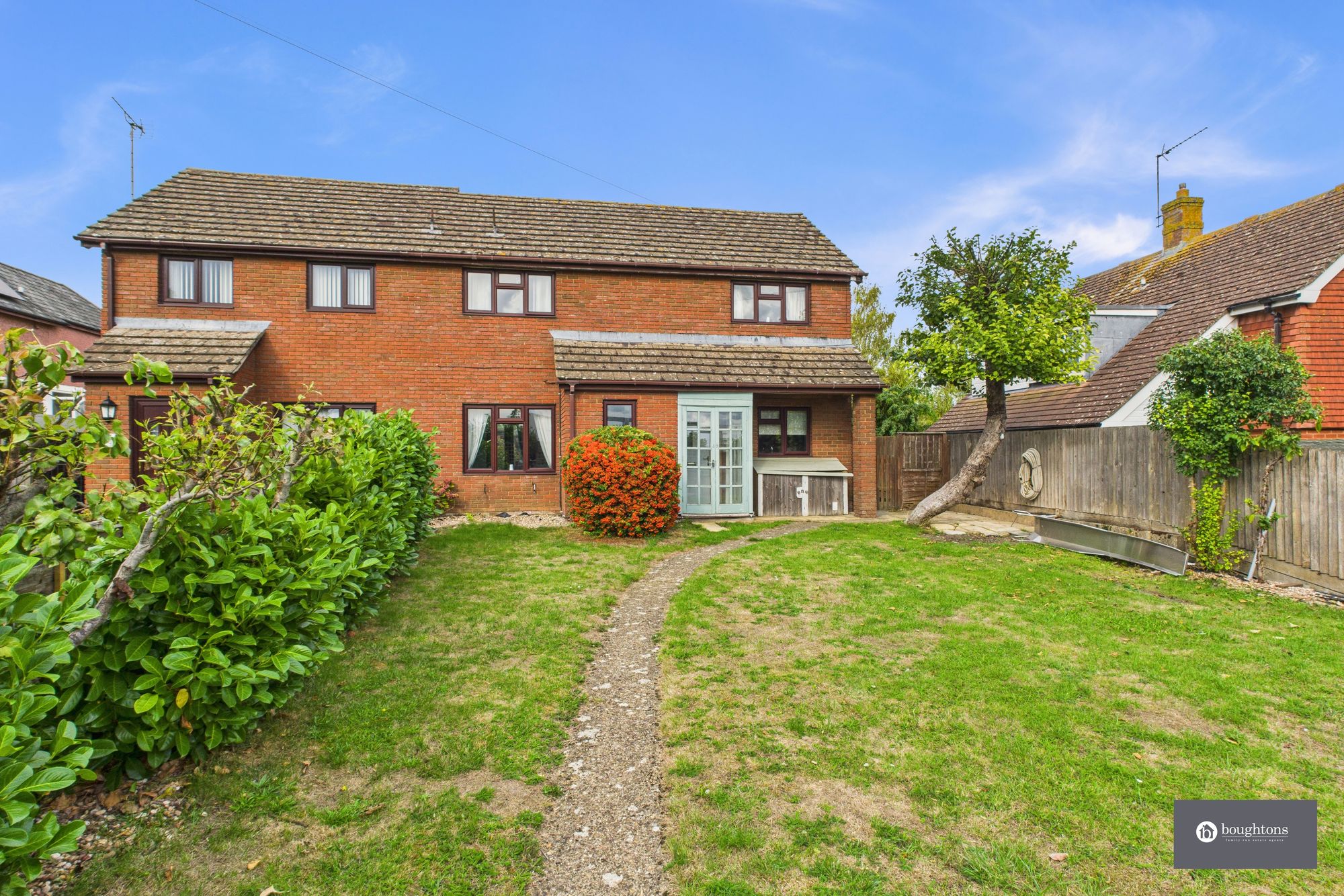4 bed semi-detached house for sale in Brackley Road, Westbury, NN13 - Property Image 1