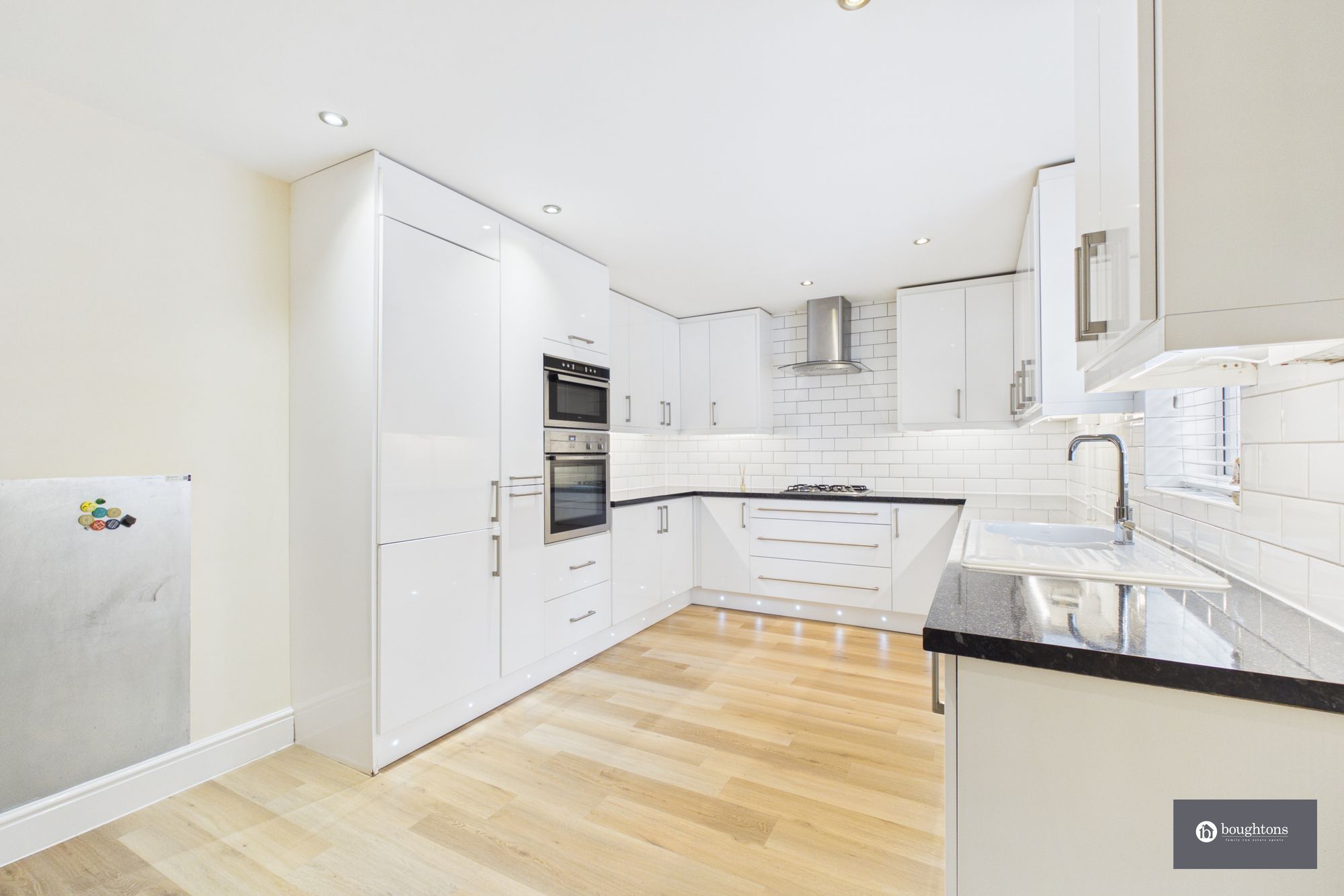 4 bed town house for sale in Waine Close, Buckingham, MK18  - Property Image 4