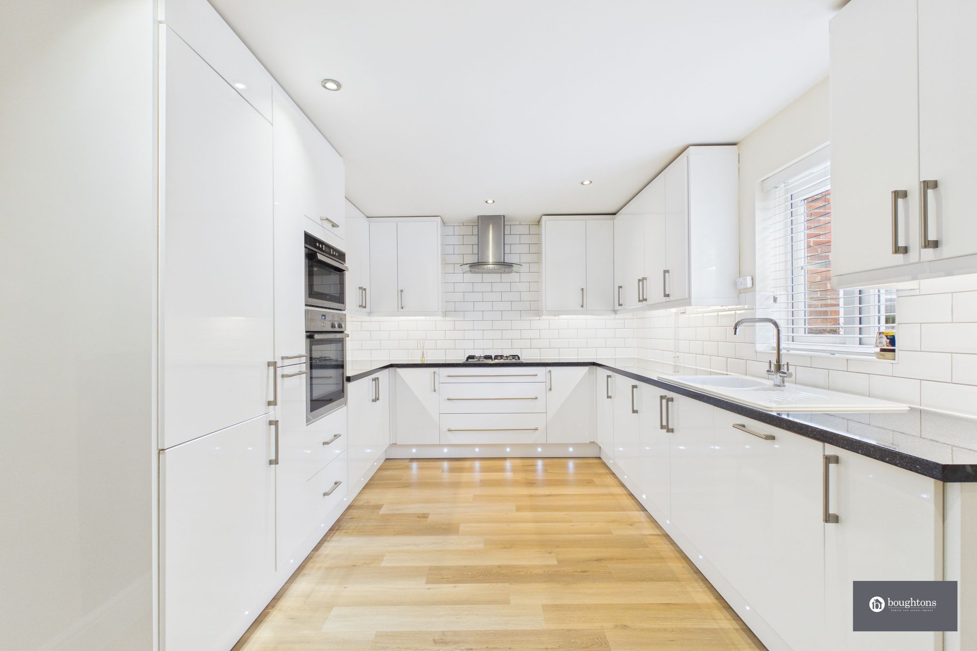 4 bed town house for sale in Waine Close, Buckingham, MK18  - Property Image 5