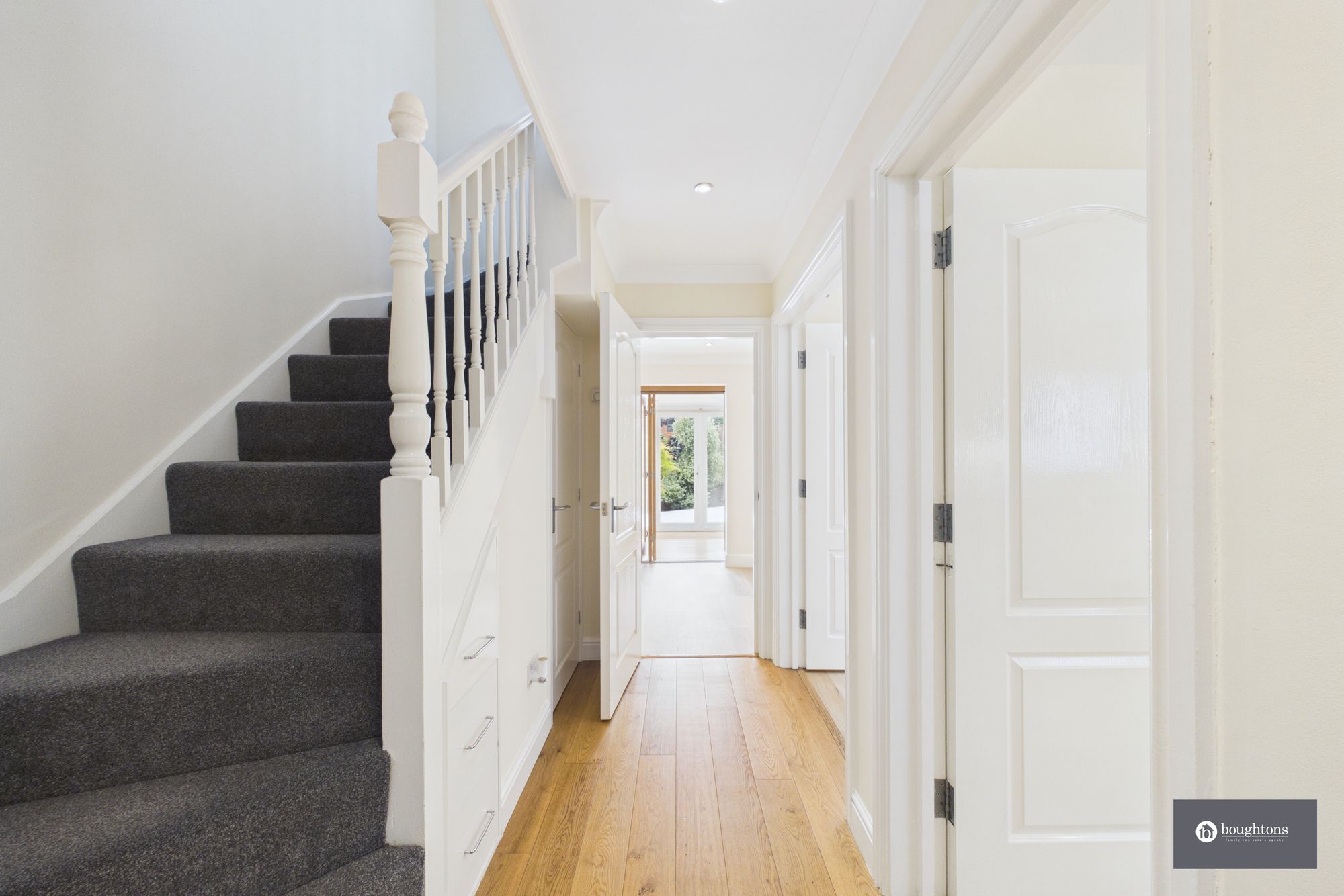 4 bed town house for sale in Waine Close, Buckingham, MK18  - Property Image 2
