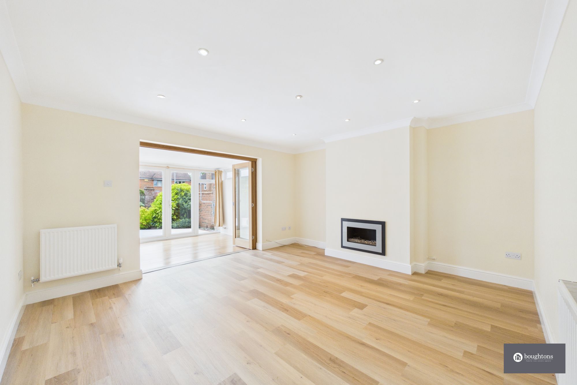 4 bed town house for sale in Waine Close, Buckingham, MK18  - Property Image 3