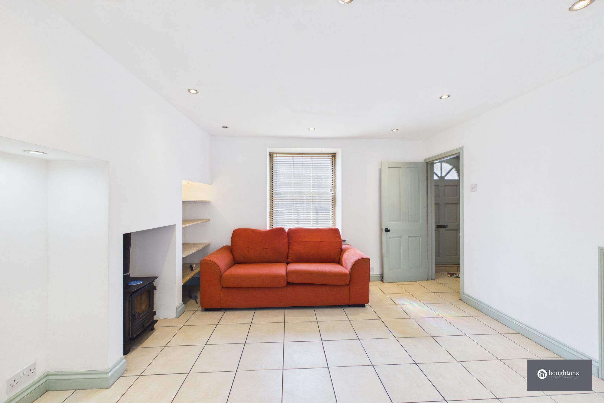 2 bed end of terrace house for sale in Manor Road, Brackley, NN13  - Property Image 4