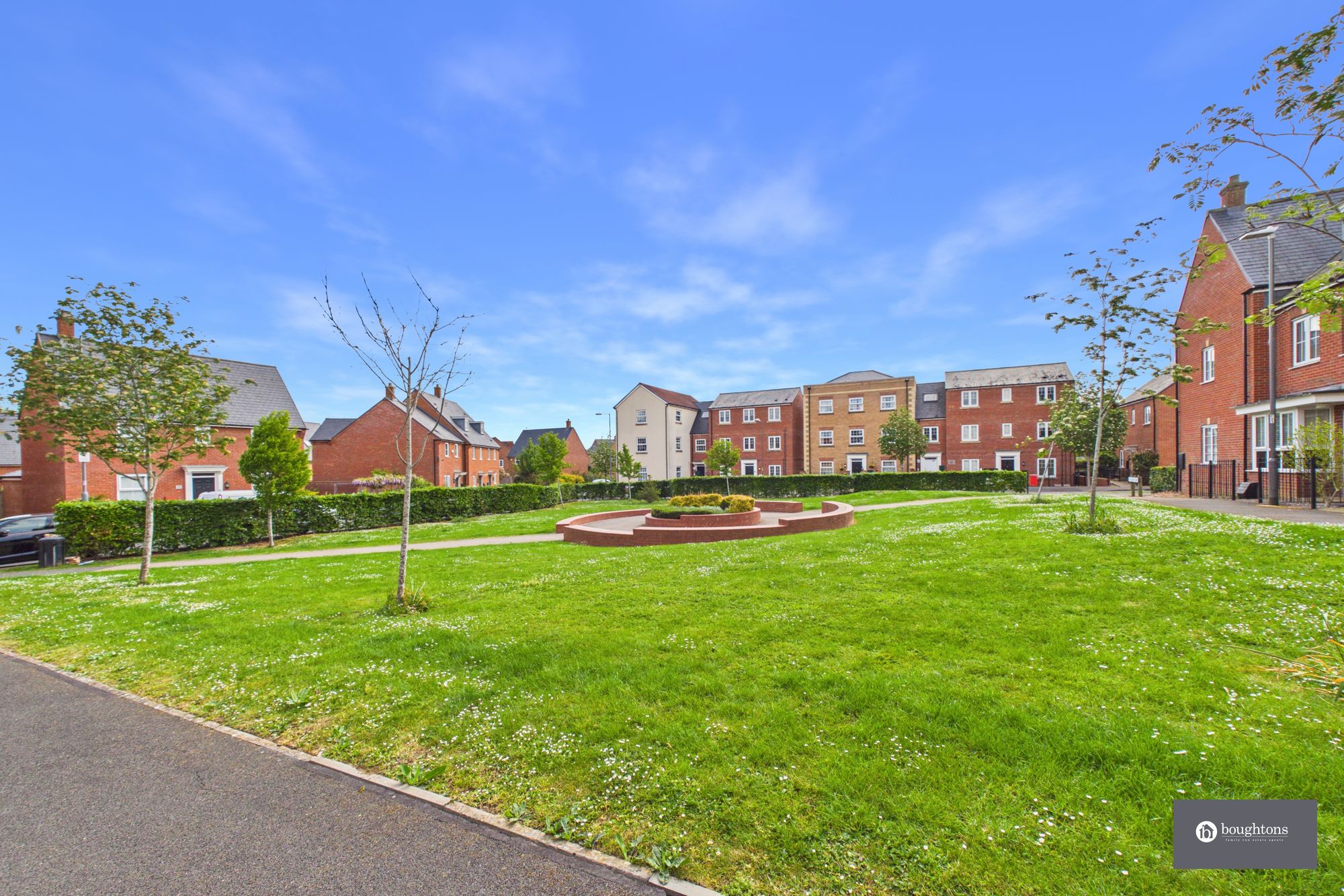 4 bed terraced town house for sale in Needlepin Way, Buckingham, MK18  - Property Image 4