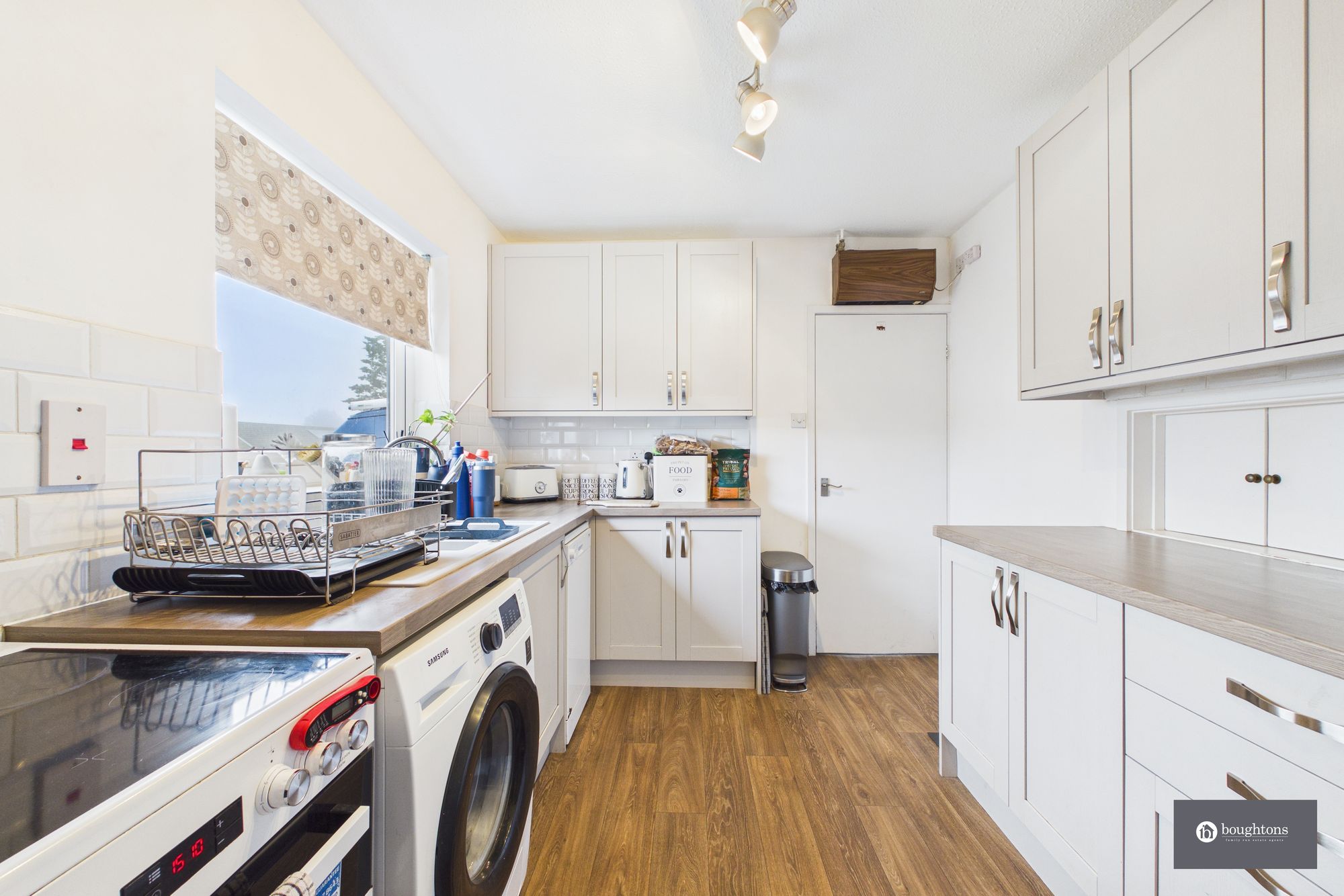 3 bed detached bungalow for sale in Rudgeway, Evenley, NN13  - Property Image 5