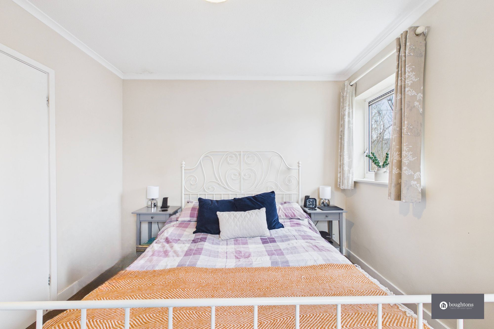 3 bed detached bungalow for sale in Rudgeway, Evenley, NN13  - Property Image 8