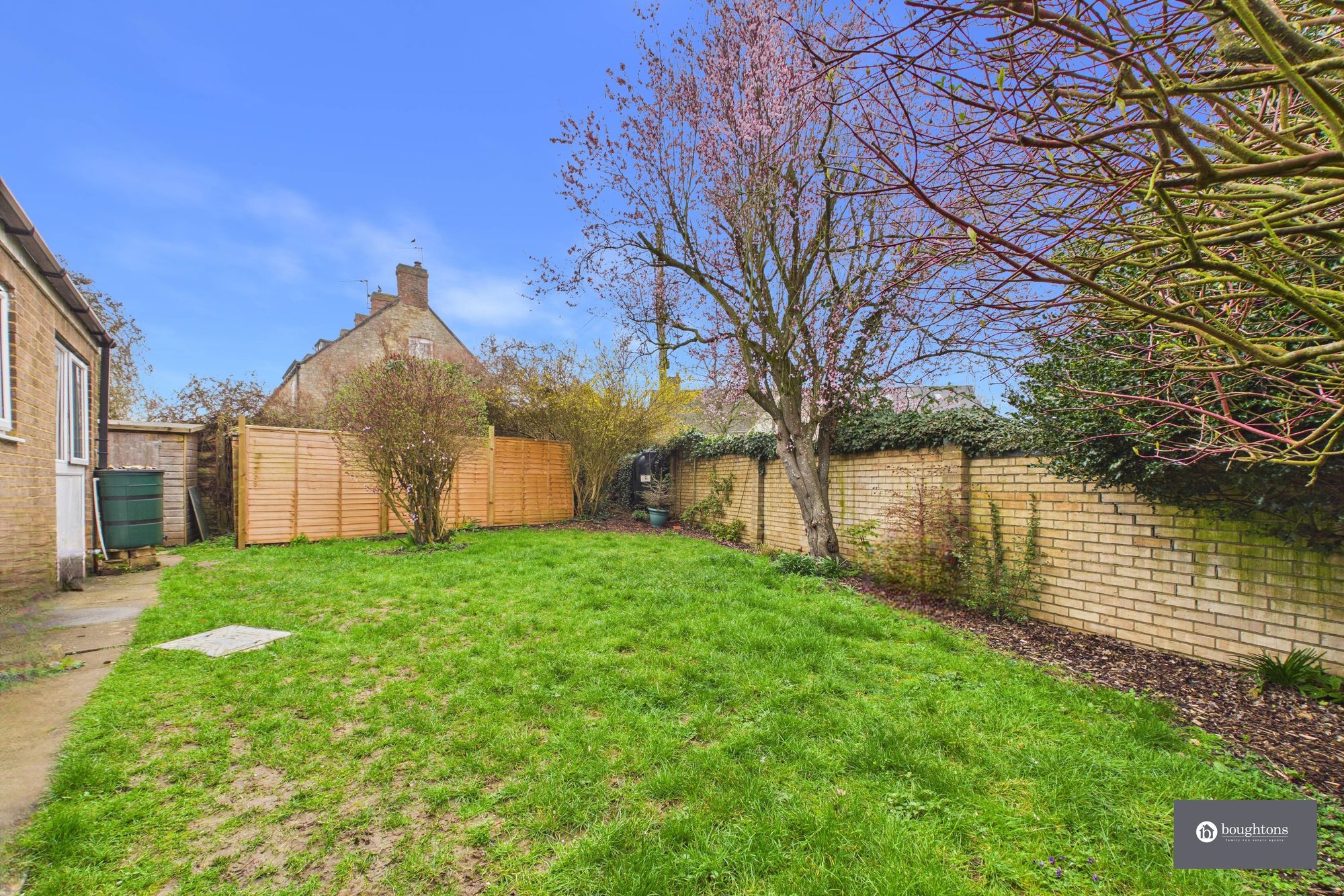 3 bed detached bungalow for sale in Rudgeway, Evenley, NN13  - Property Image 12