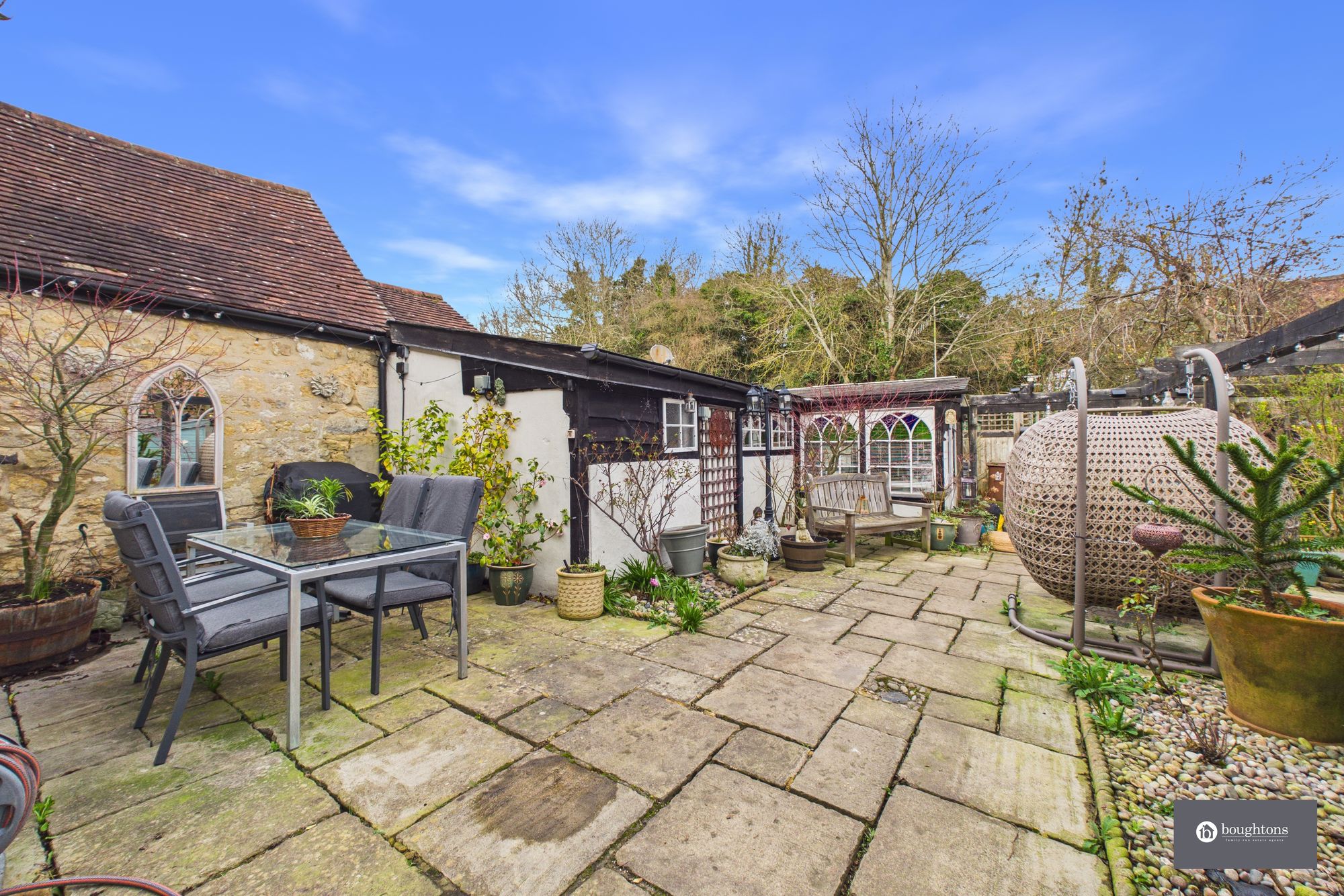 2 bed semi-detached house for sale in Mitre Street, Buckingham, MK18  - Property Image 3