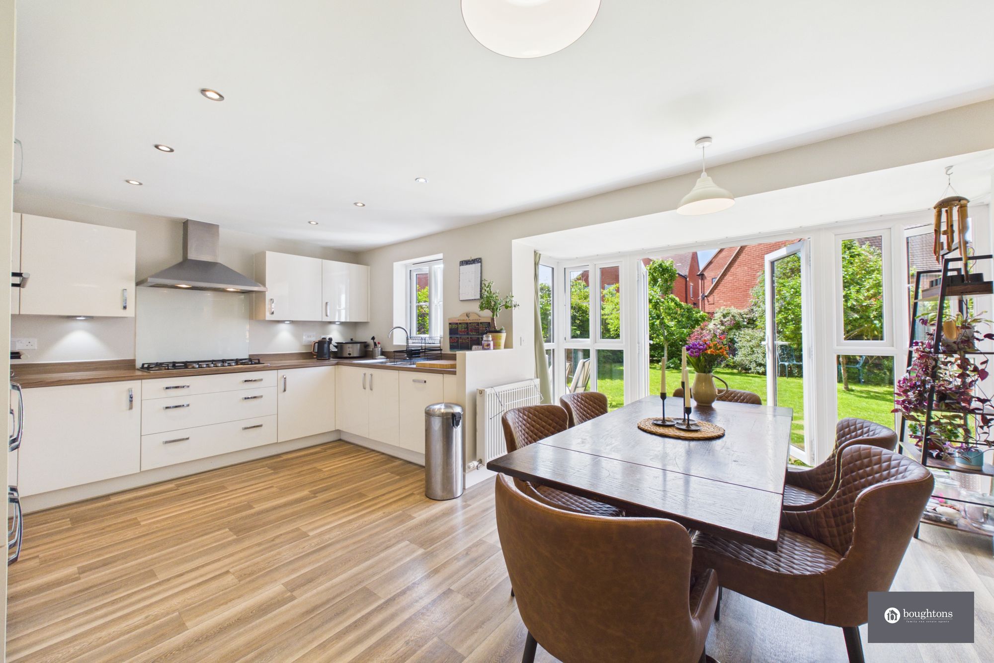 4 bed detached house for sale in Juliet Drive, Brackley, NN13  - Property Image 3