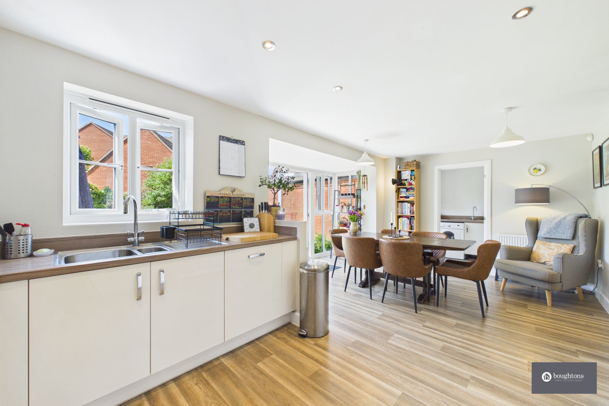 4 bed detached house for sale in Juliet Drive, Brackley, NN13  - Property Image 5